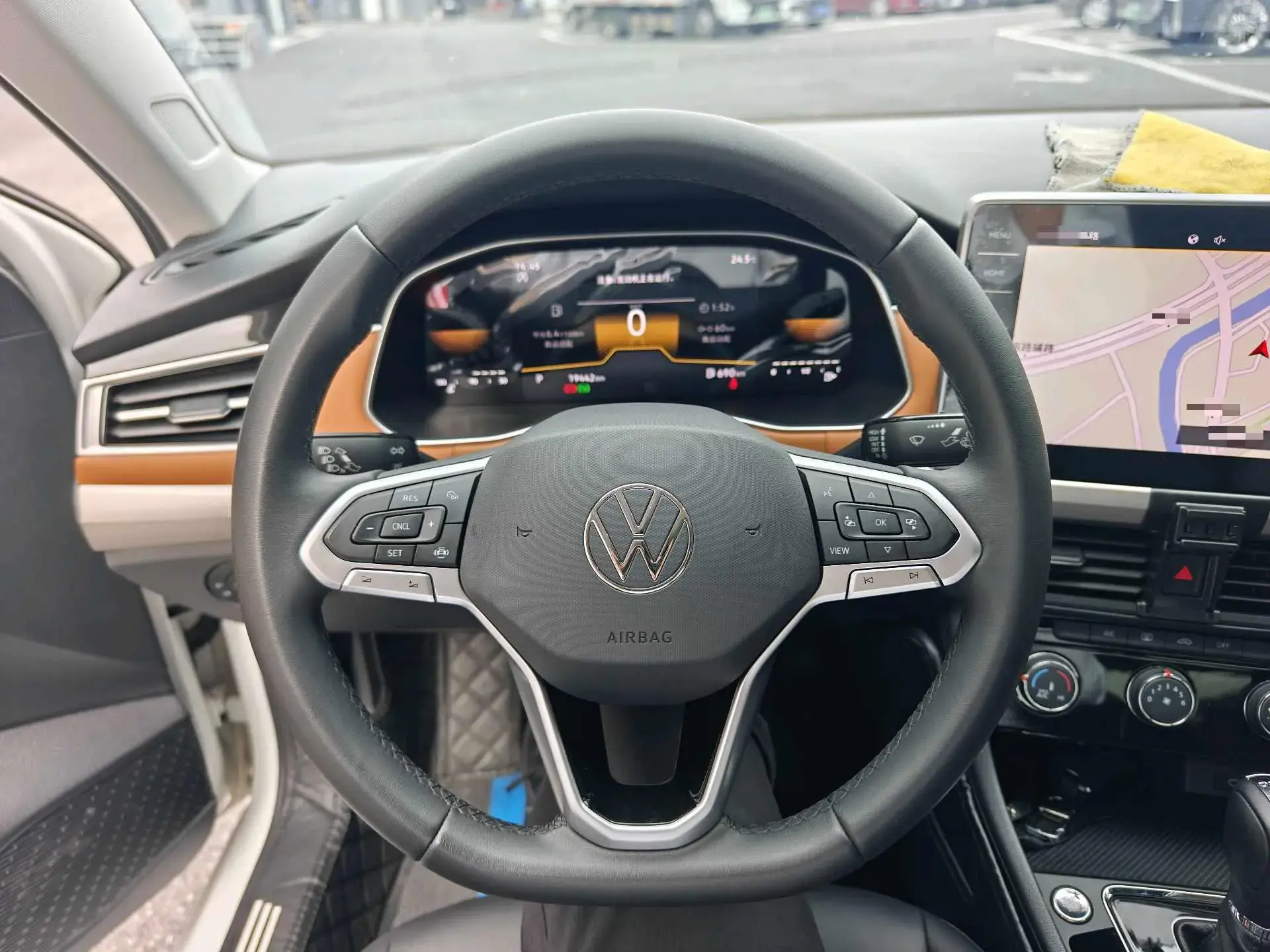 2023 VOLKSWAGEN BORA thumbnail 4