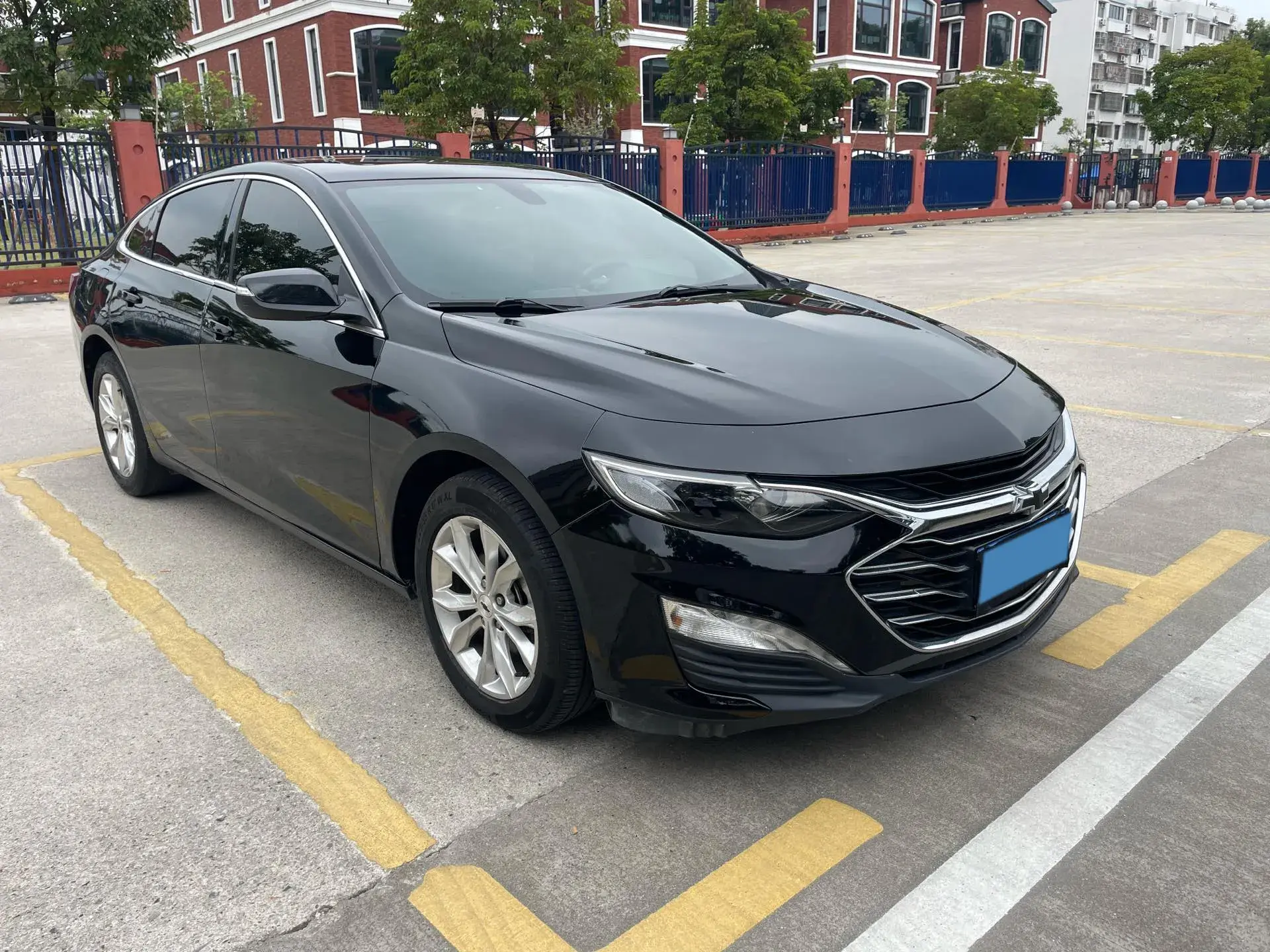2019 CHEVROLET MALIBU thumbnail 3