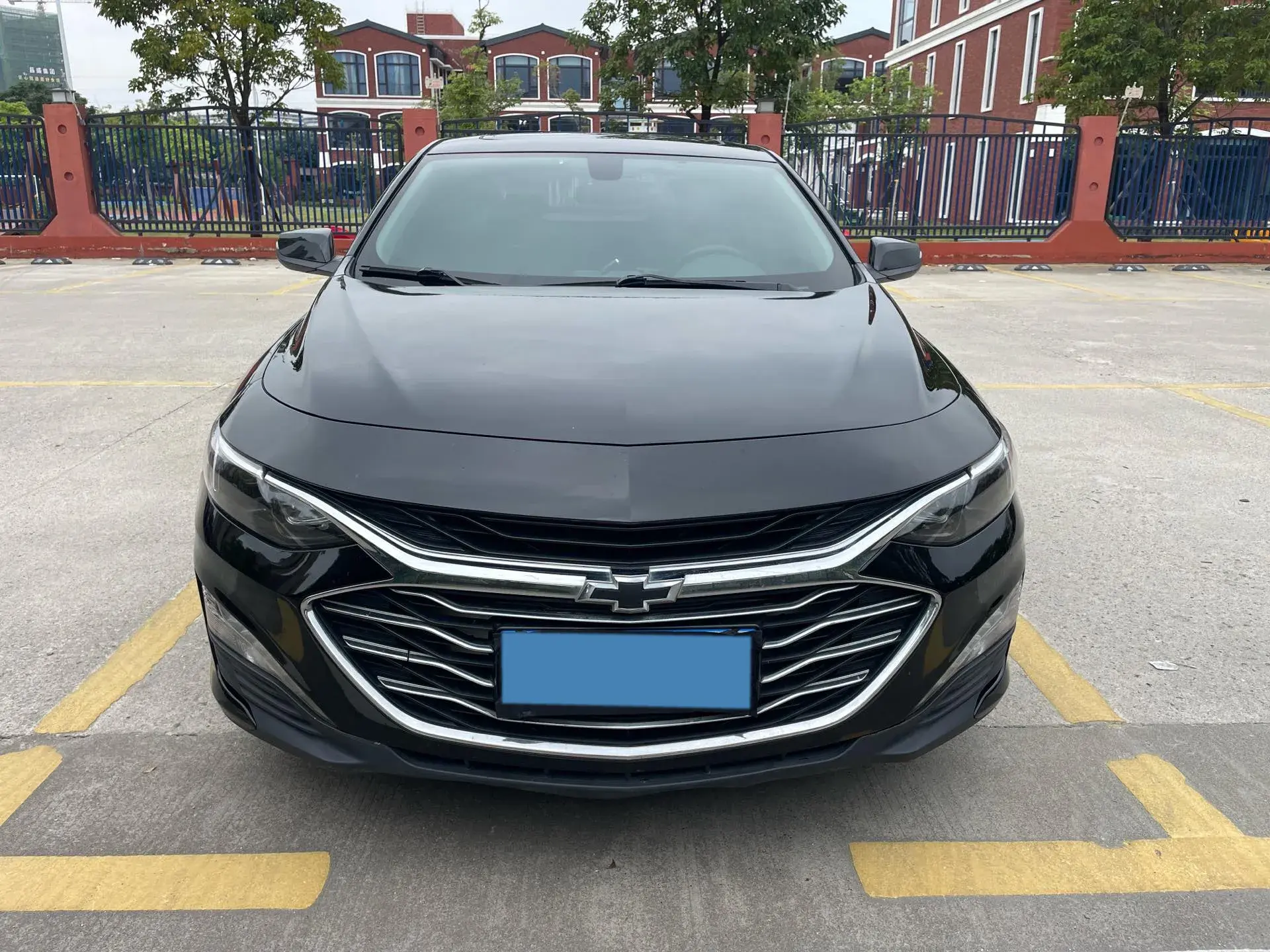2019 CHEVROLET MALIBU thumbnail 2