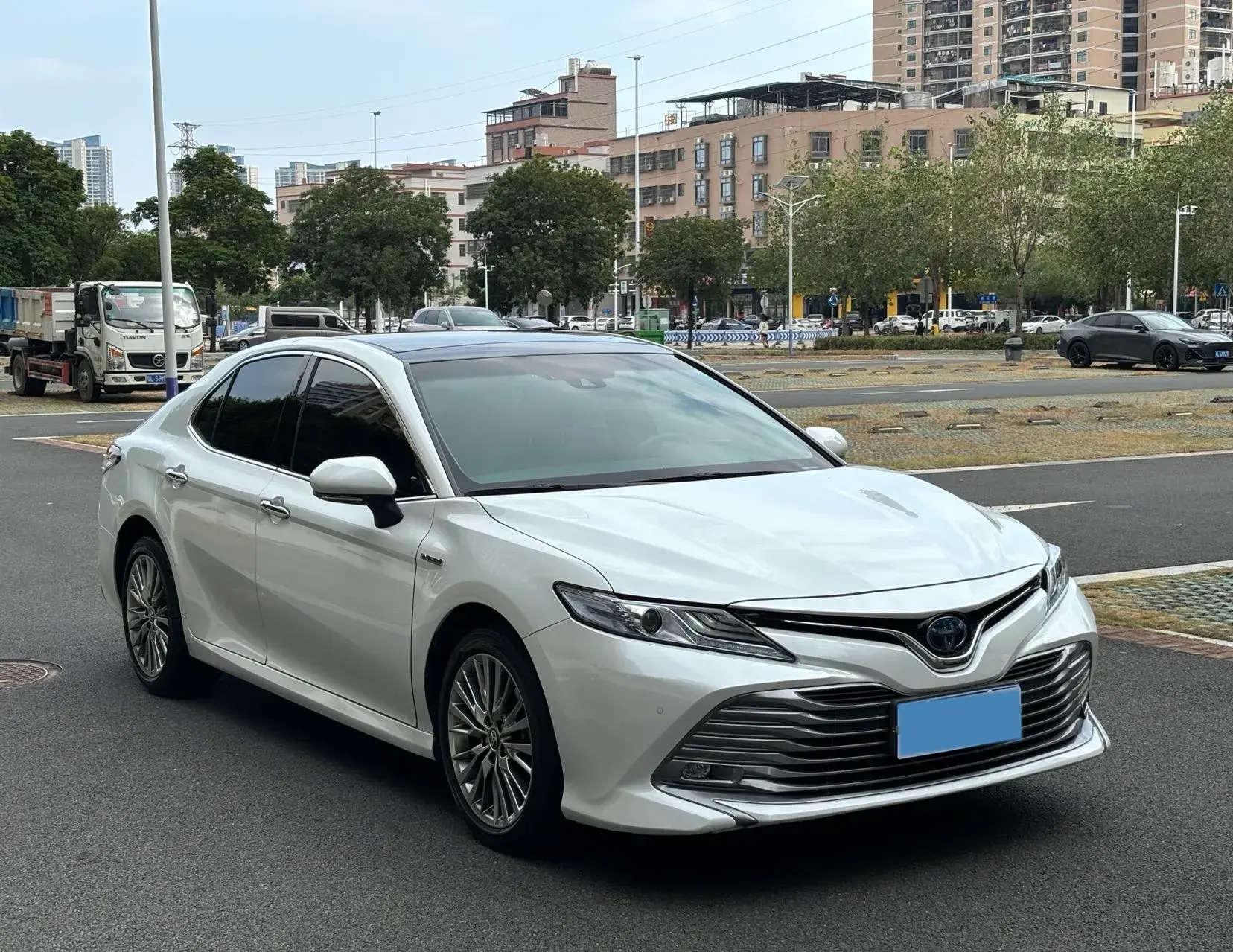 2019 TOYOTA CAMRY thumbnail 3