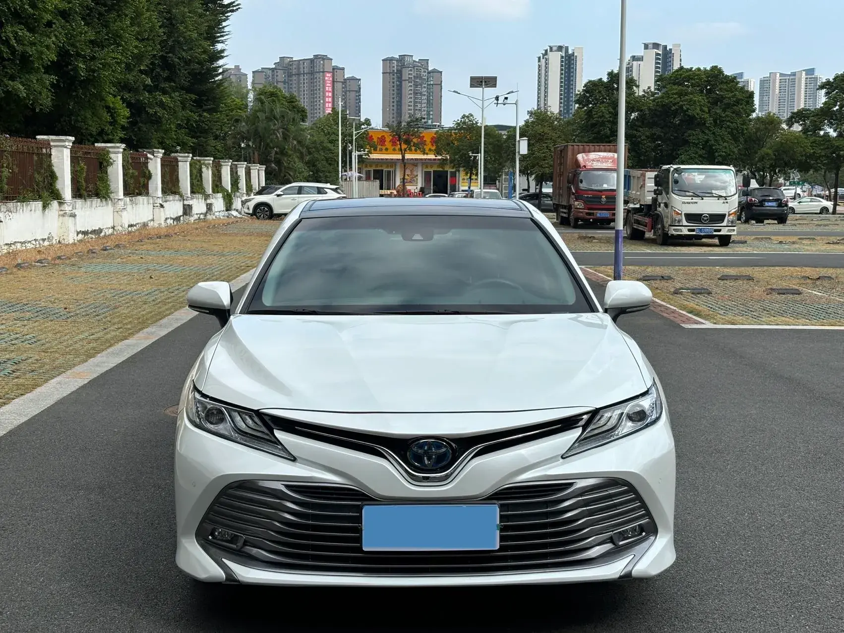 2019 TOYOTA CAMRY thumbnail 2