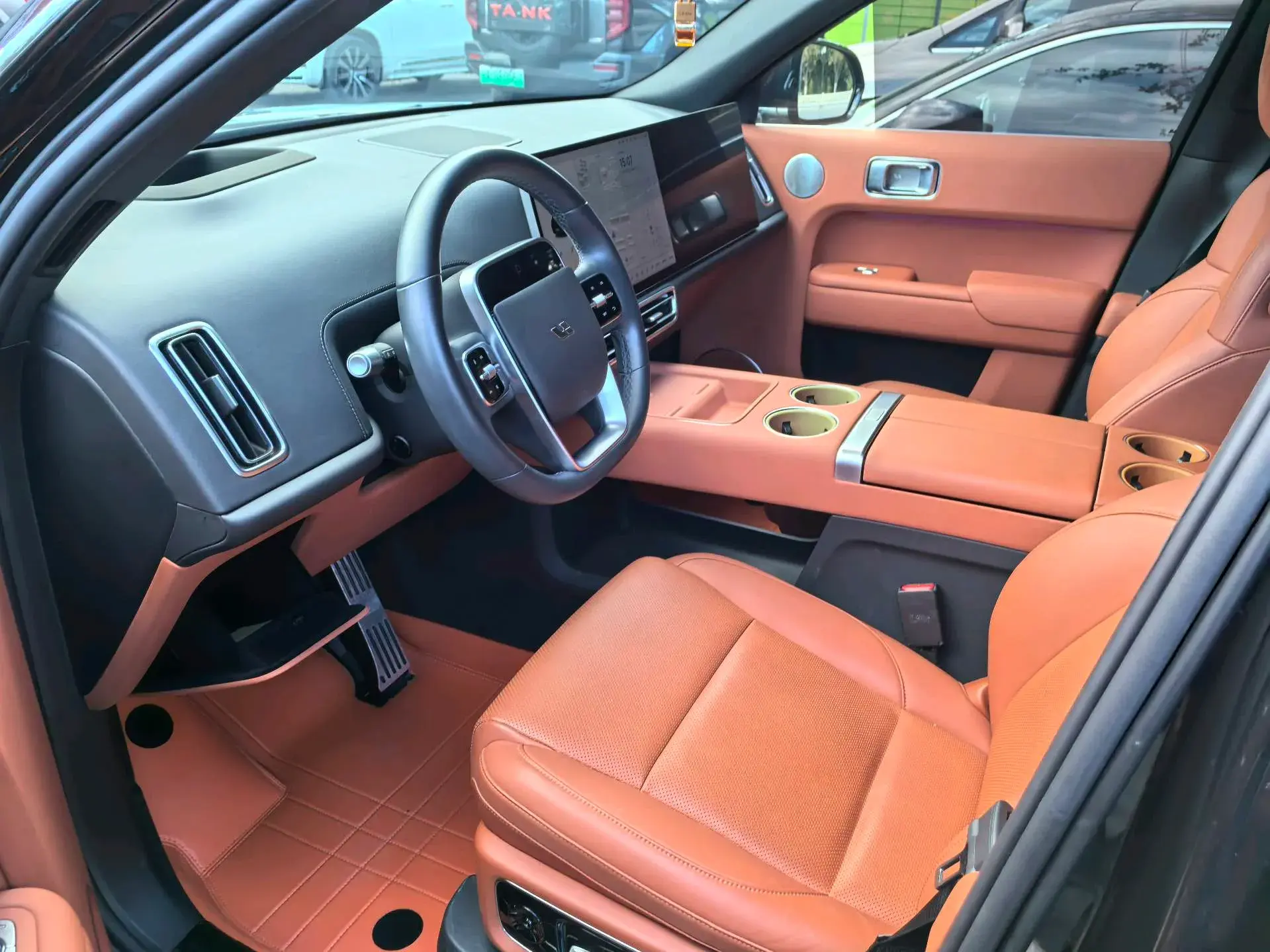 2023 LI L8 thumbnail 2