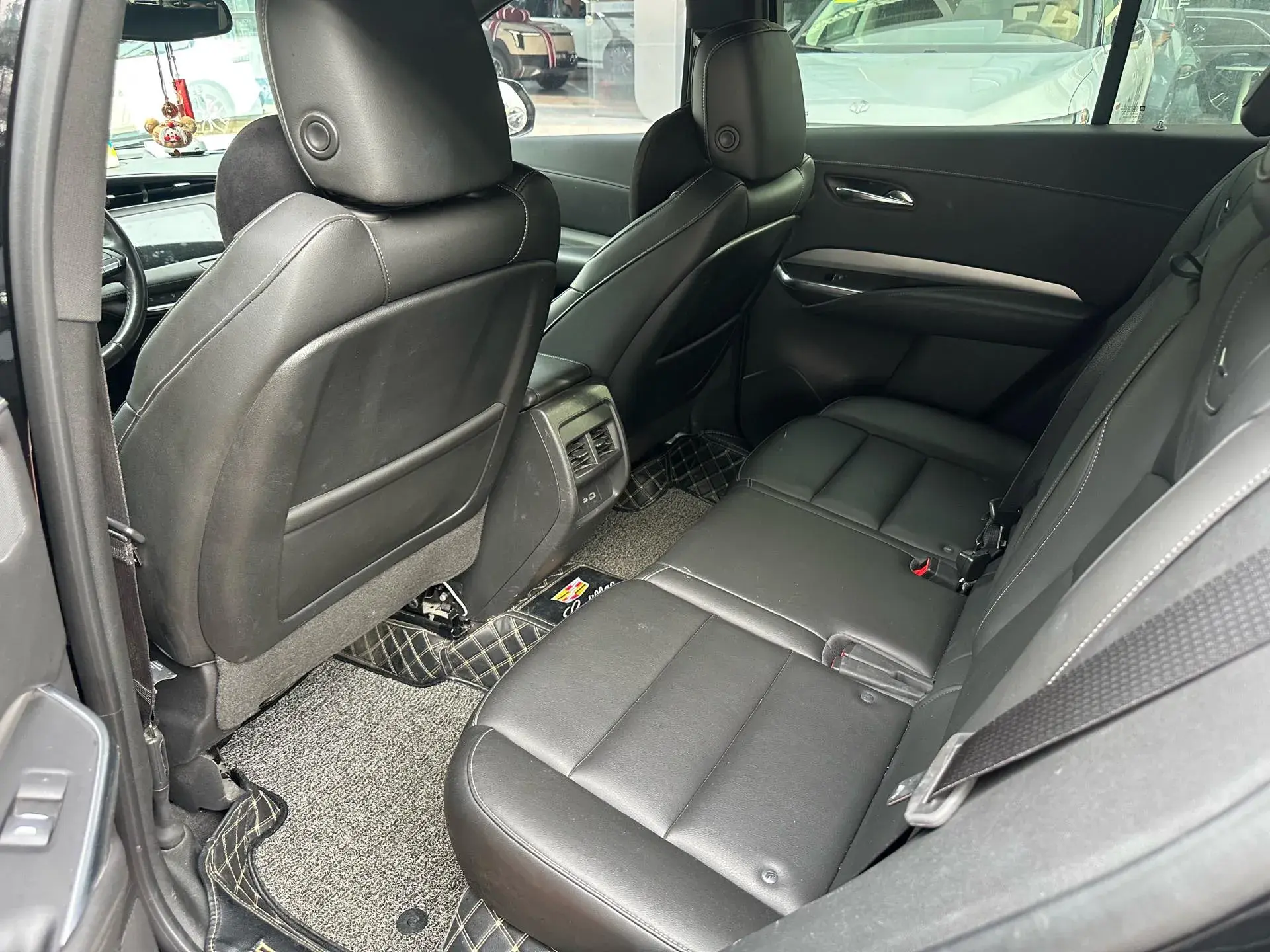 2020 CADILLAC XT4 thumbnail 4