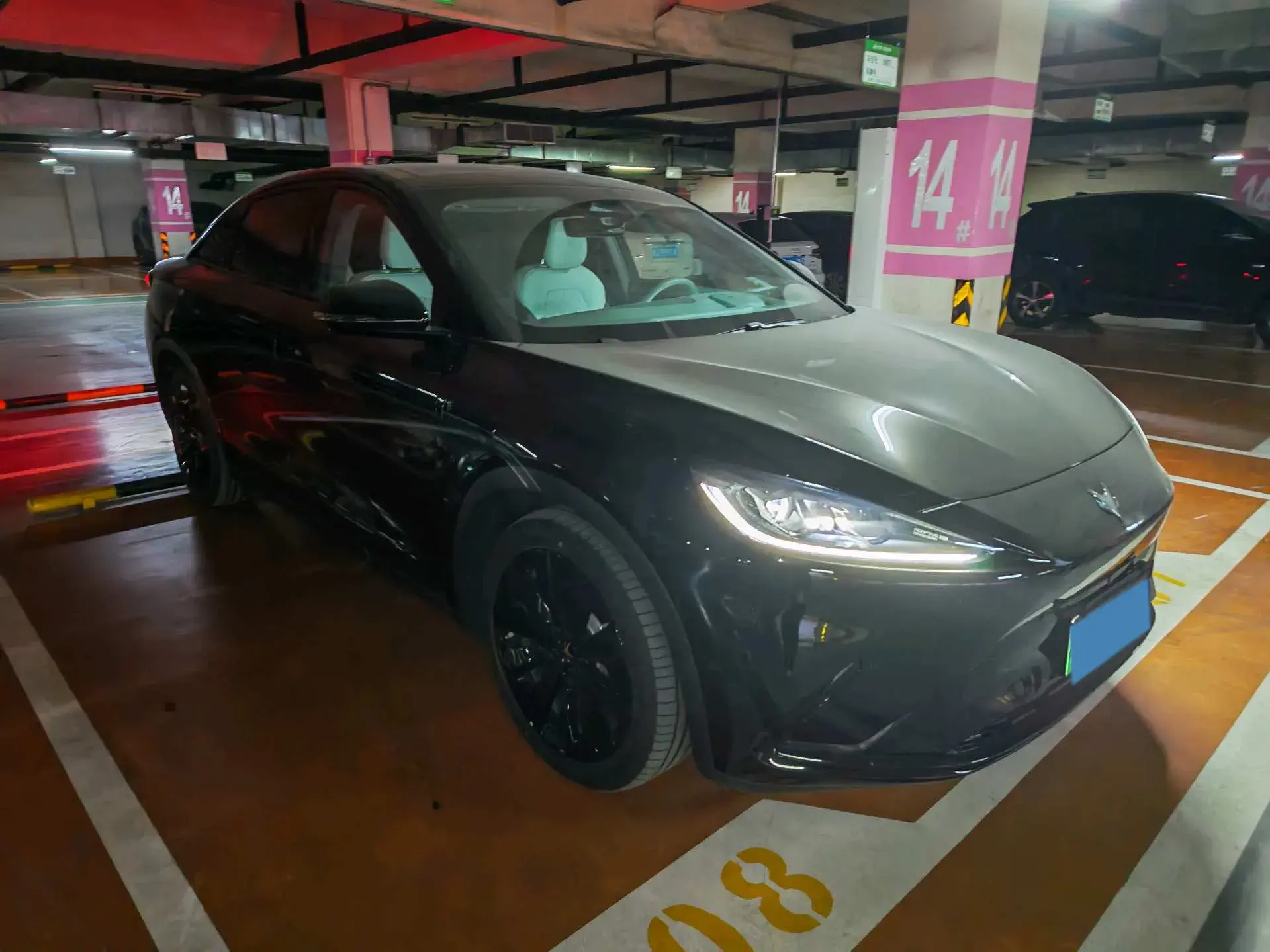 2023 ARCFOX ΑS thumbnail 2