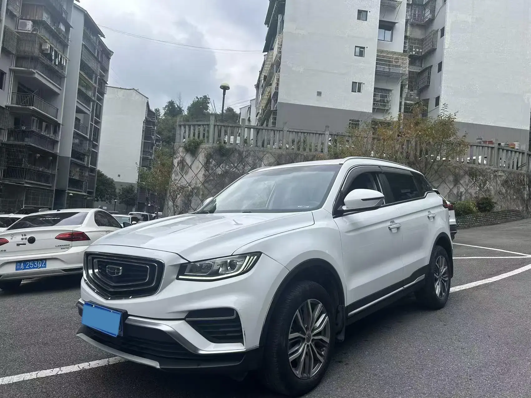 2020 GEELY AZKARRA view 1