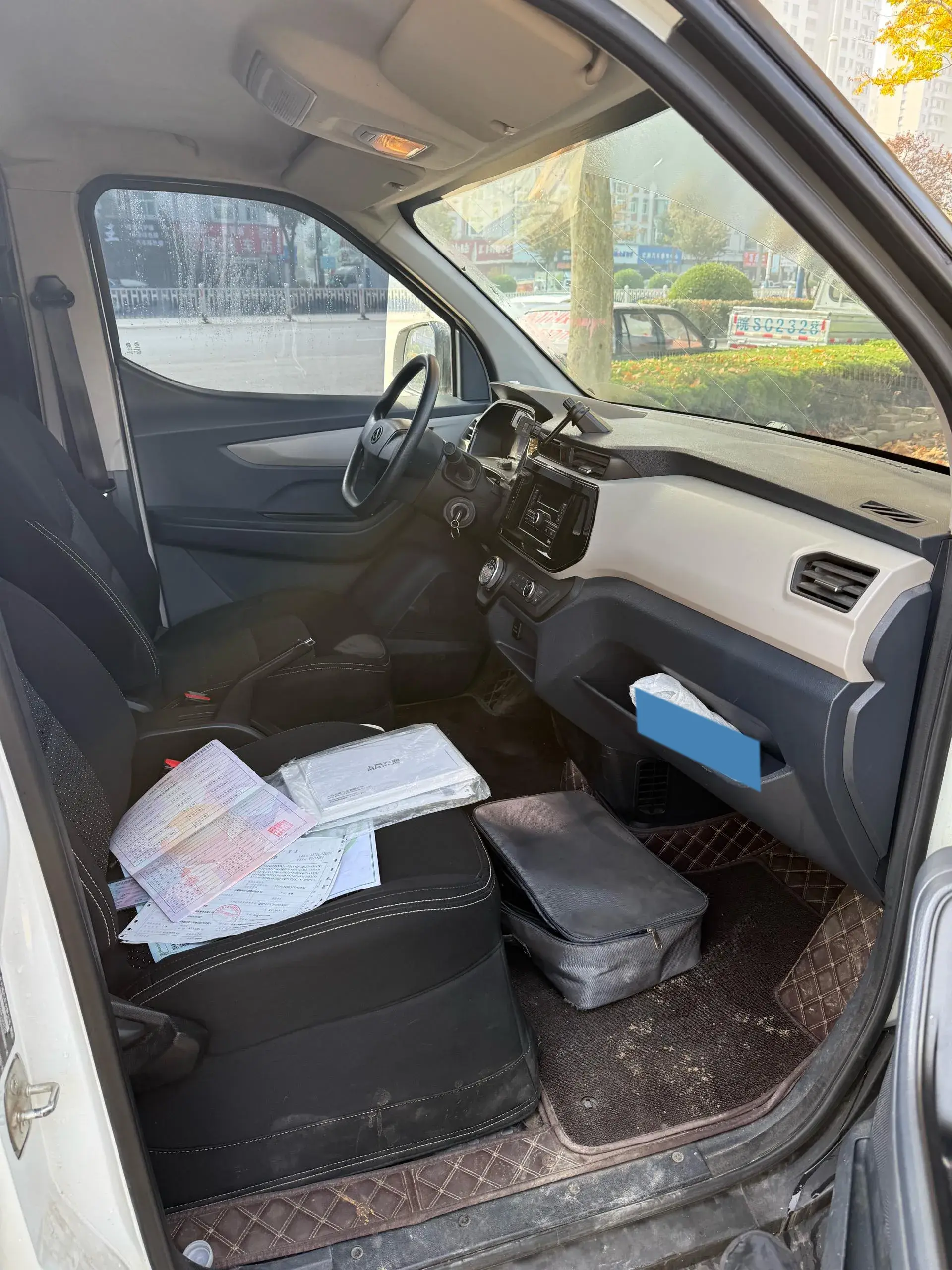 2021 MAXUS EV30 thumbnail 3