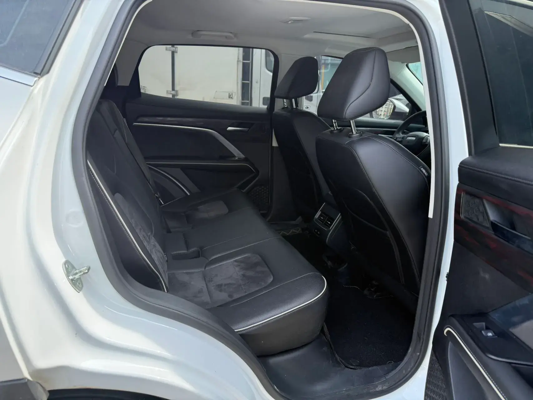 2023 HAVAL H6 thumbnail 4