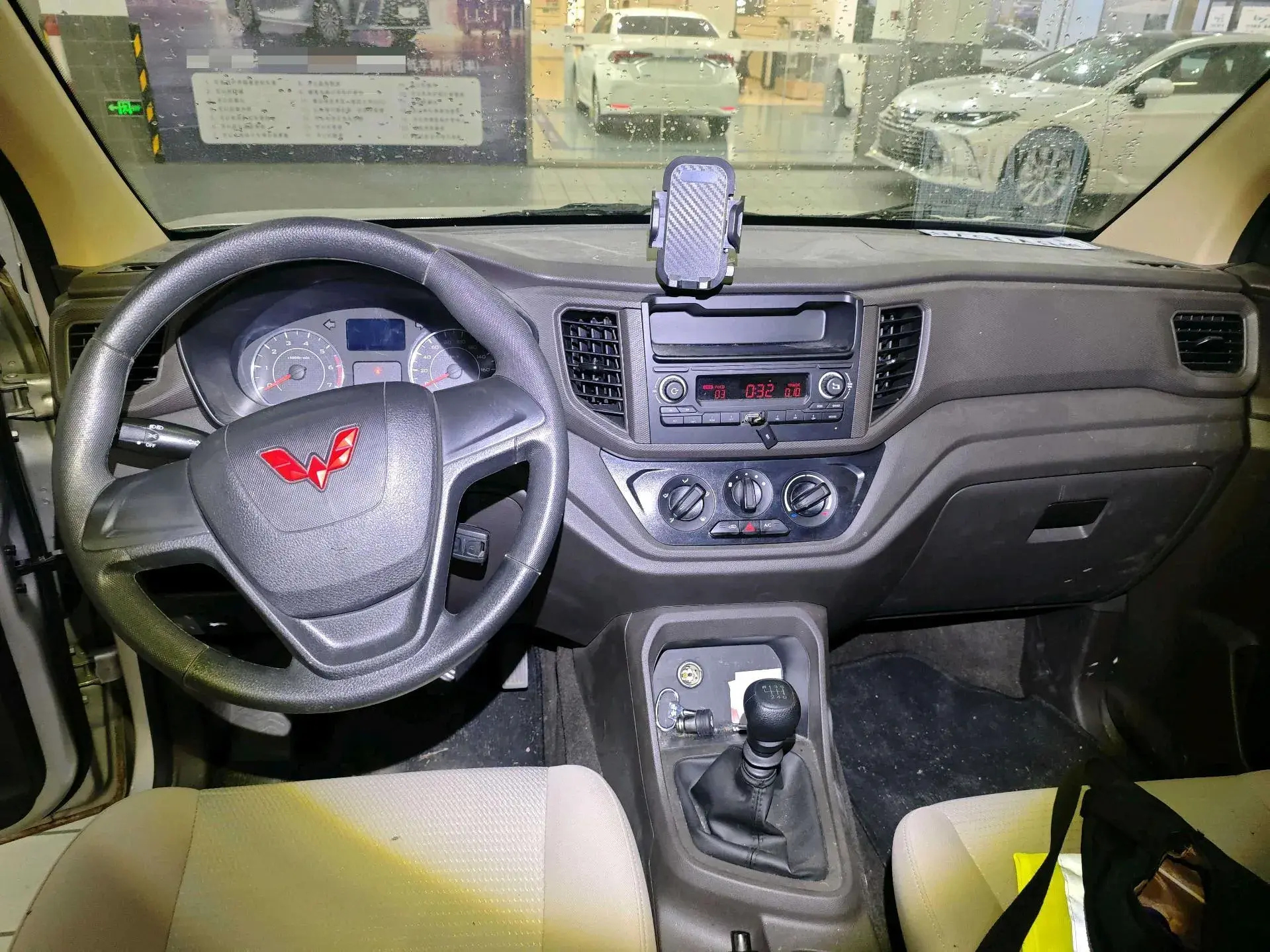 2022 WULING HONGGUANG thumbnail 3