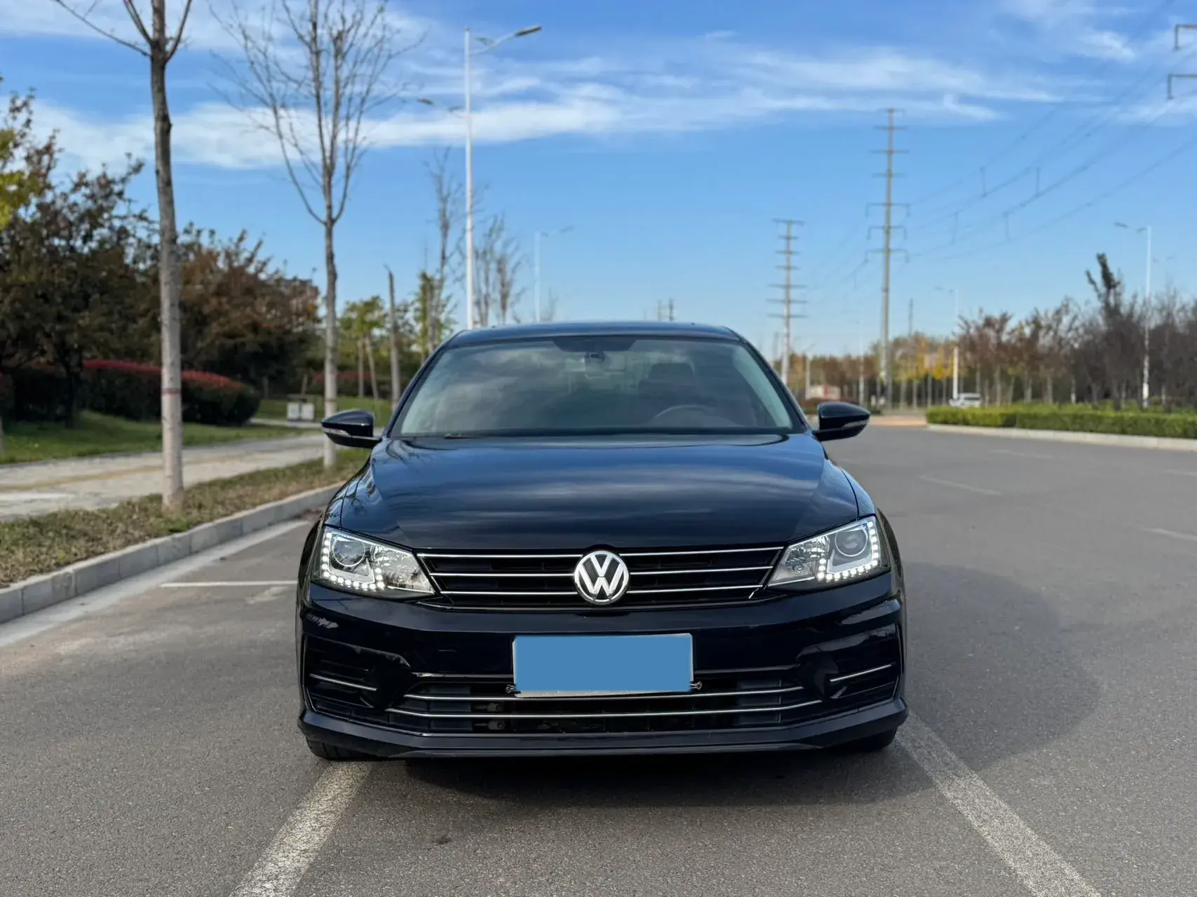 2018 VOLKSWAGEN SAGITAR thumbnail 2