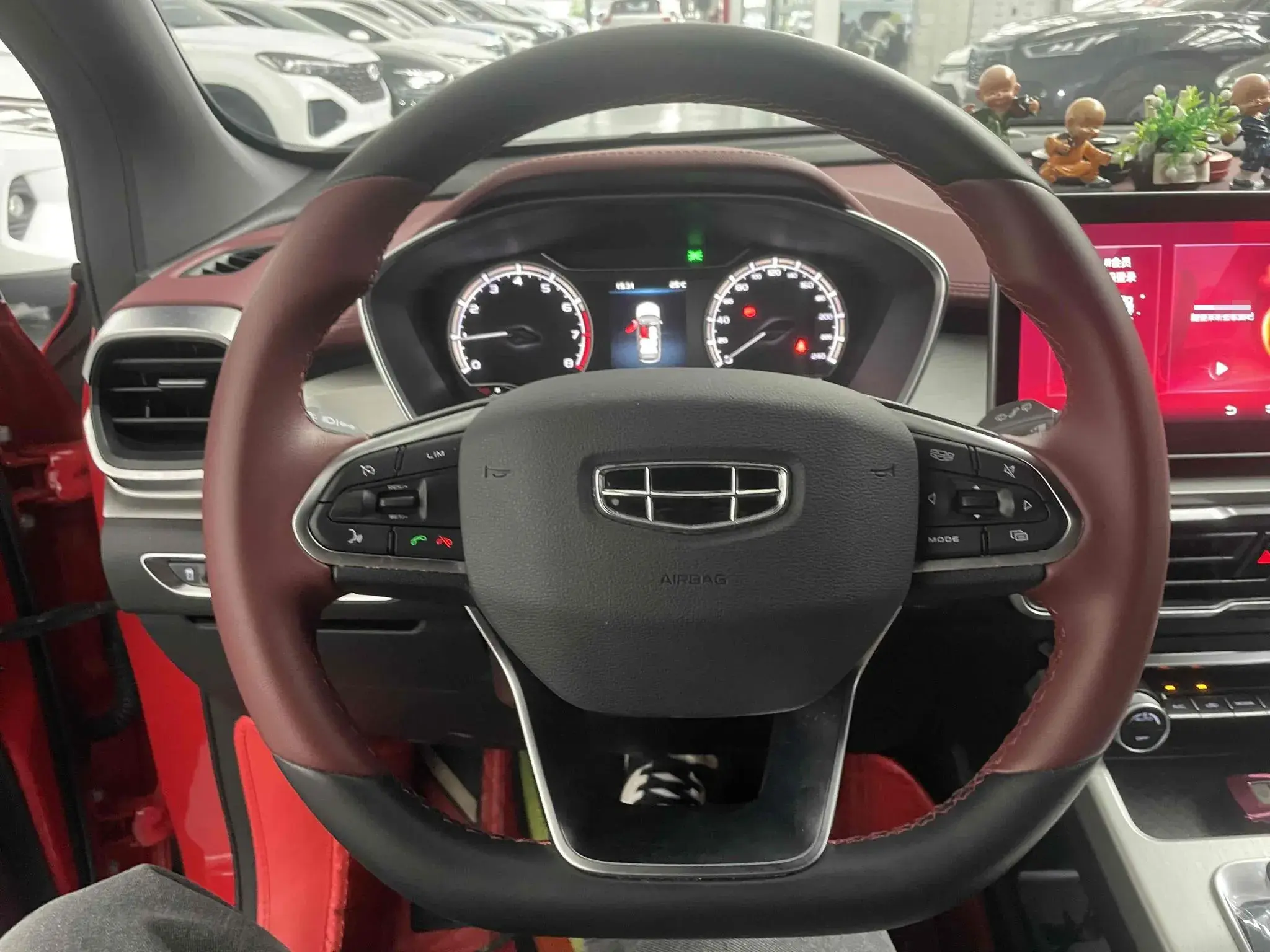 2021 GEELY COOLRAY thumbnail 3