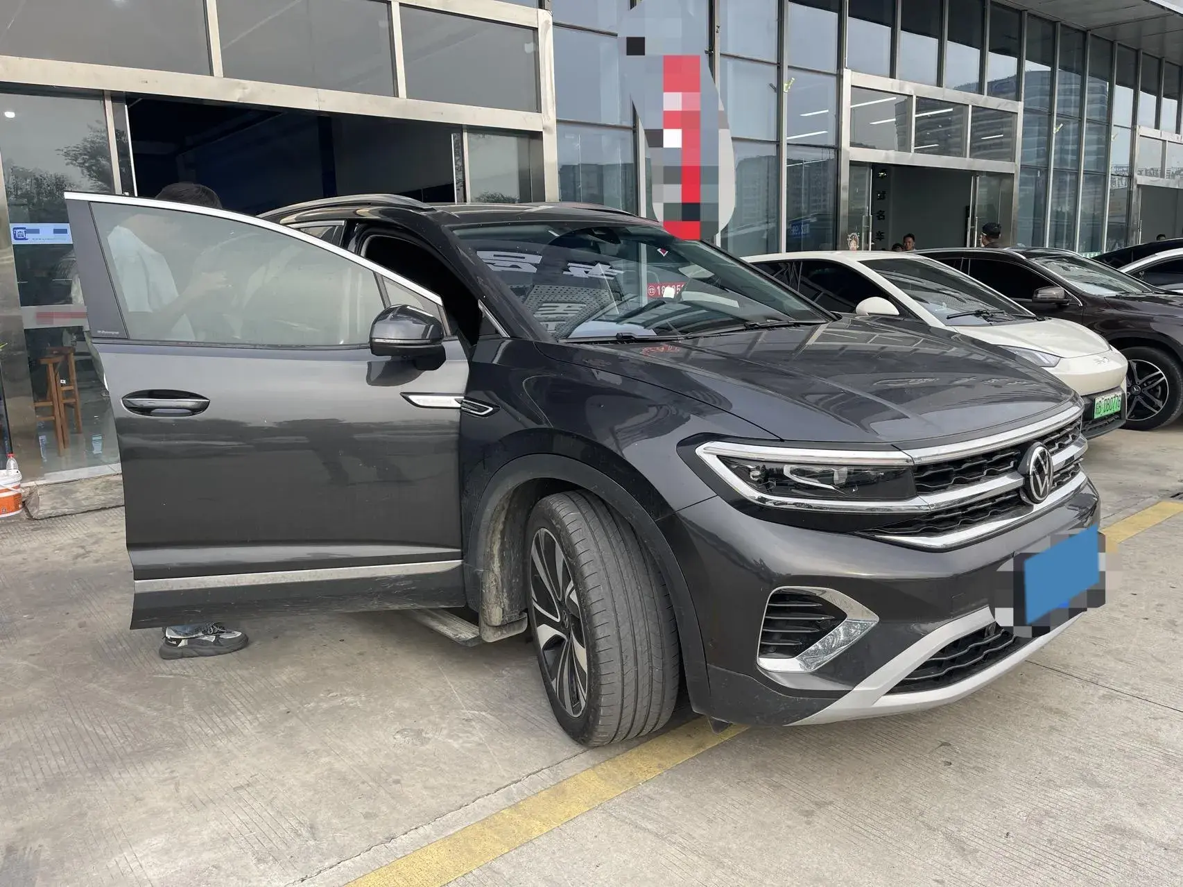 2023 VOLKSWAGEN TALAGON thumbnail 3