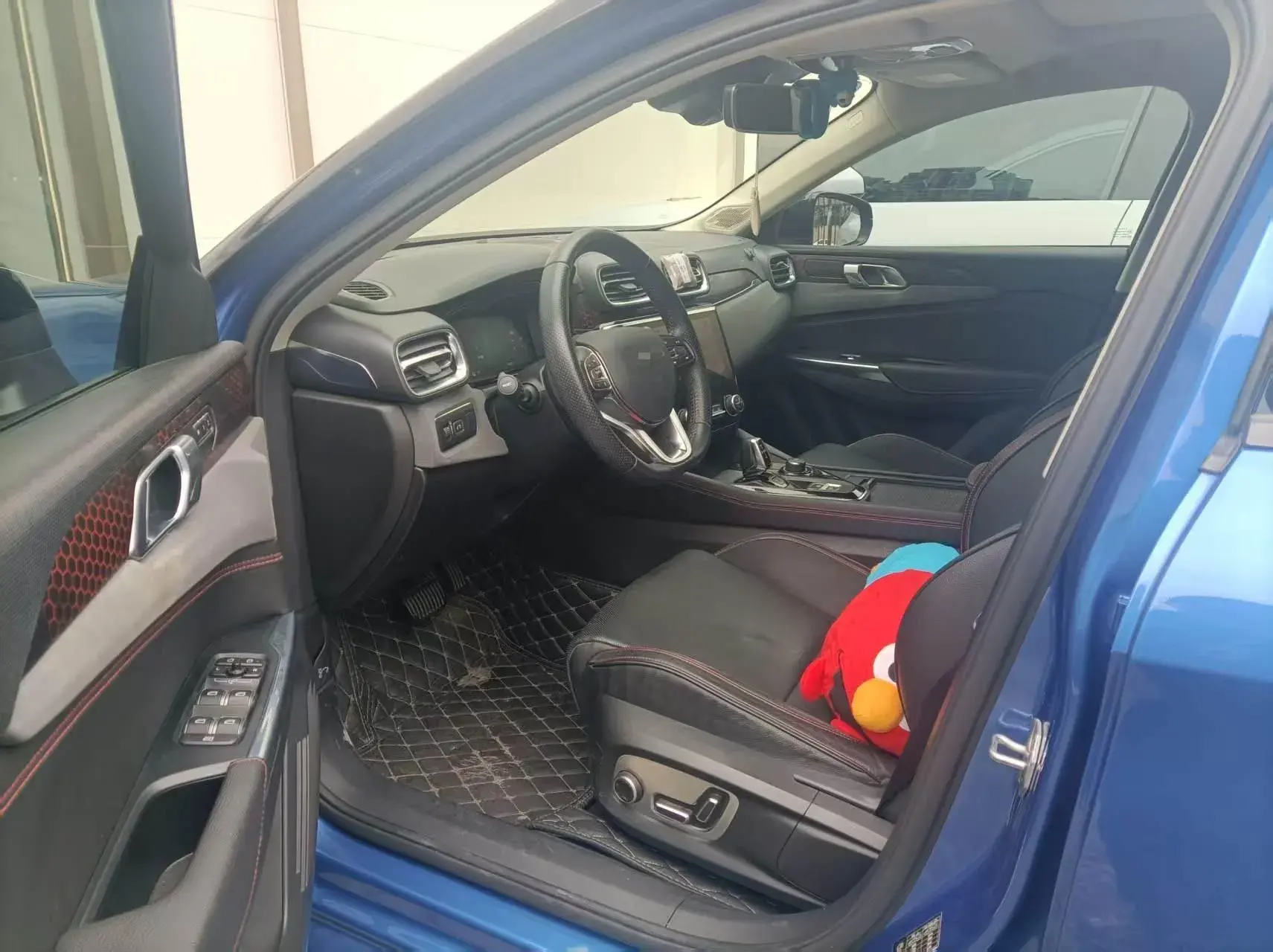 2018 LYNK&CO 02 thumbnail 3