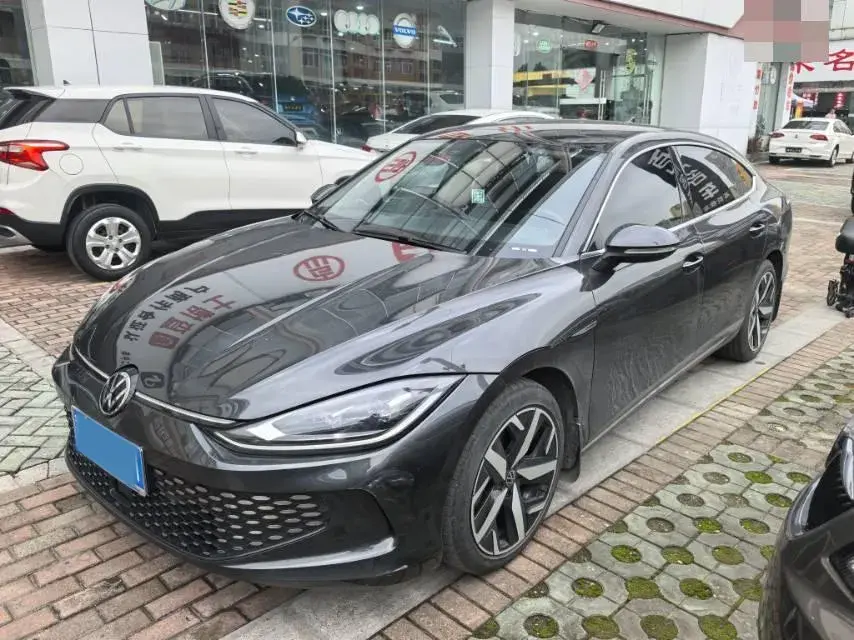 2023 VOLKSWAGEN LAMANDO view 1