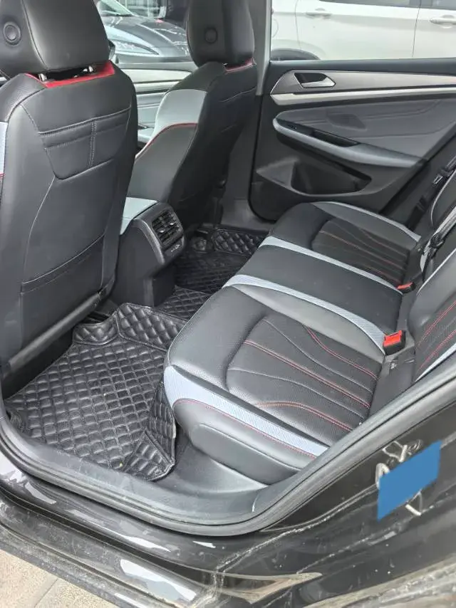 2023 VOLKSWAGEN LAMANDO thumbnail 3