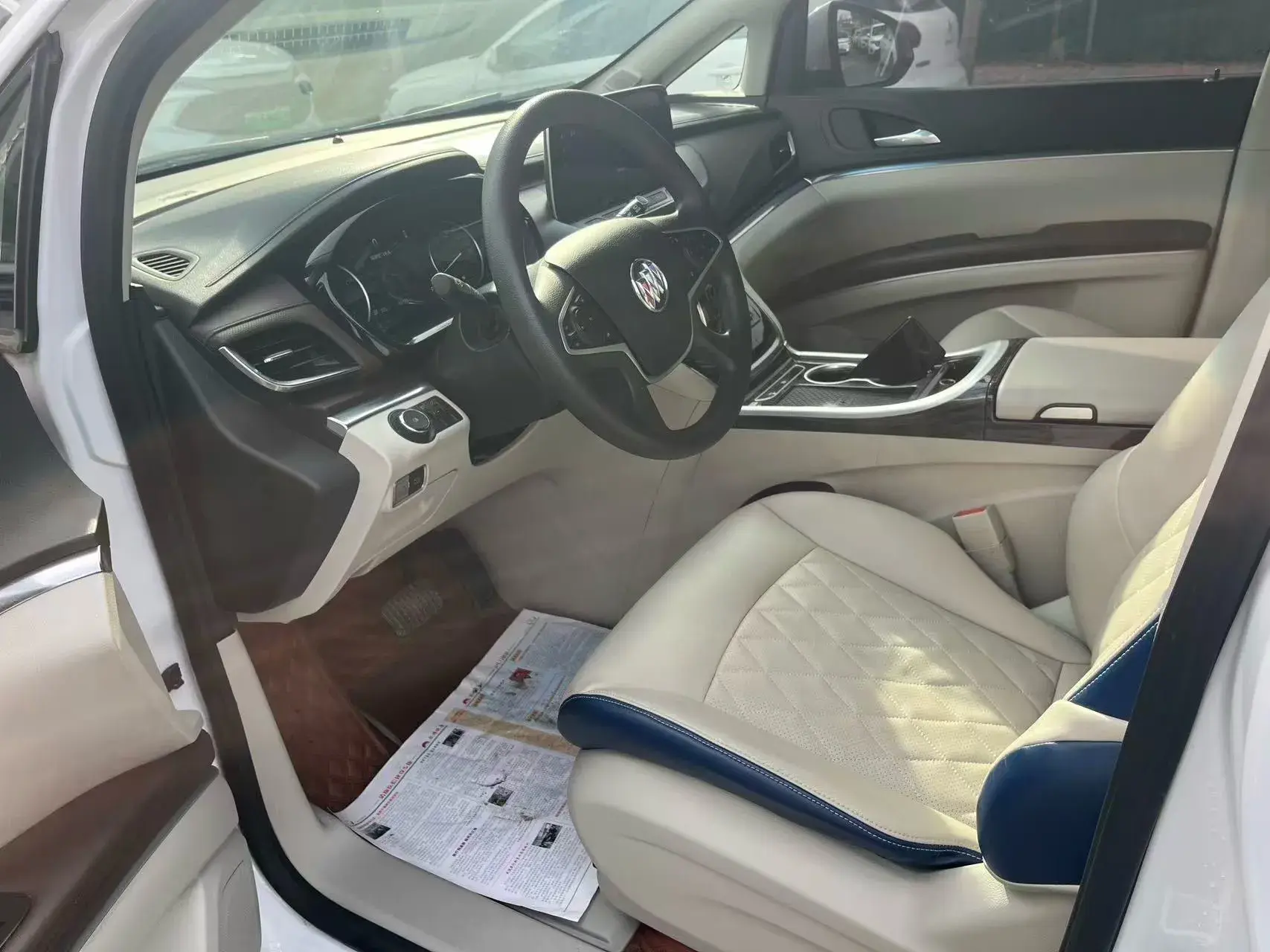 2023 BUICK GL8 thumbnail 3