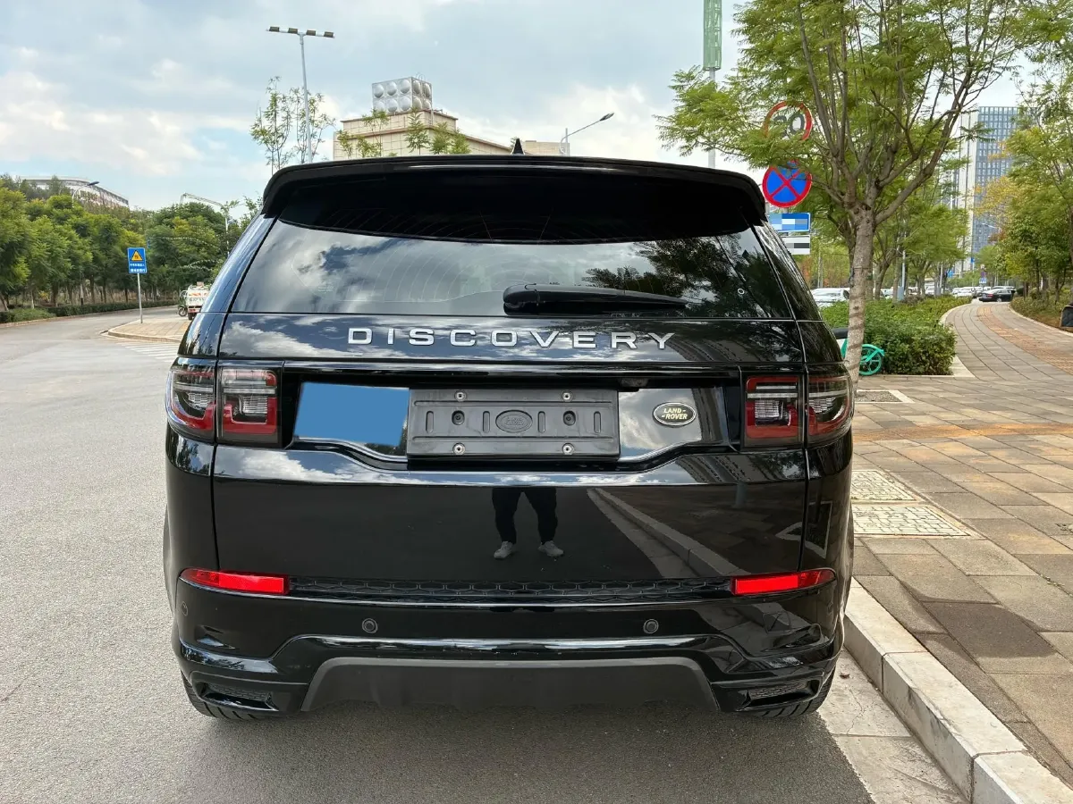 2020 Land Rover Discovery Sport 2.0T 249HP L4 9AT,autocango,china used car exporter,china ev exporter,chinese used car exporter,chinese used ev exporter