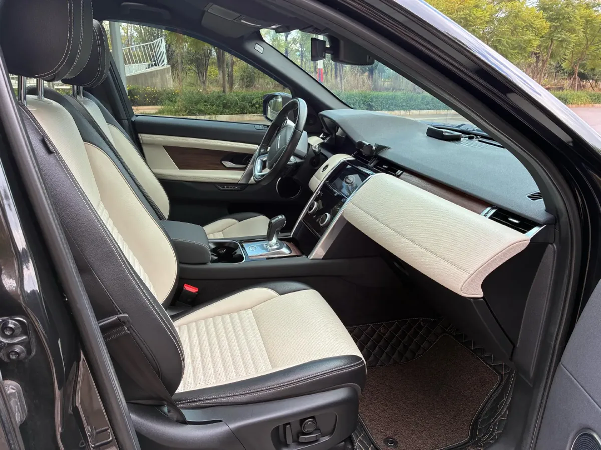 2020 Land Rover Discovery Sport 2.0T 249HP L4 9AT,autocango,china used car exporter,china ev exporter,chinese used car exporter,chinese used ev exporter