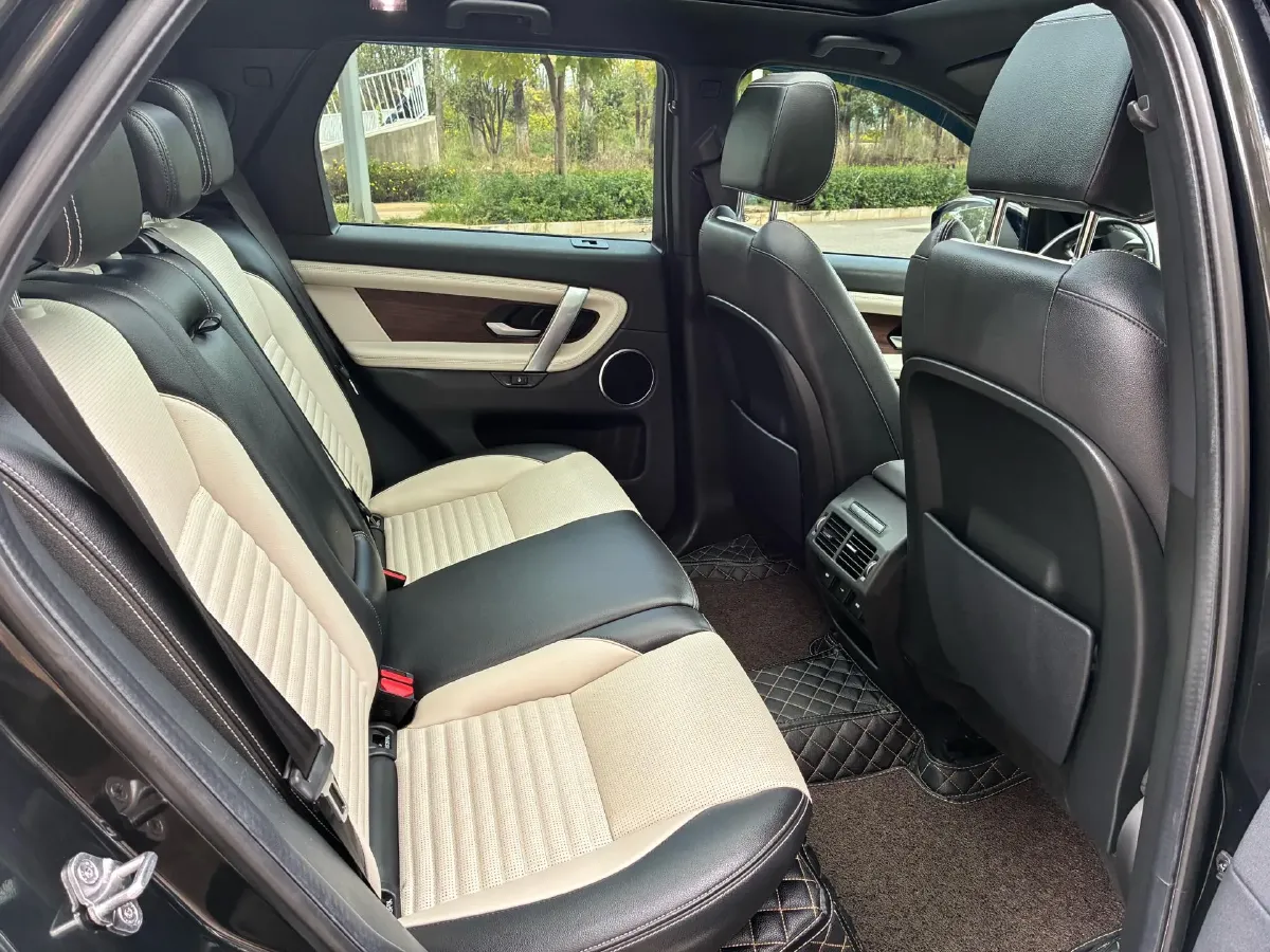 2020 Land Rover Discovery Sport 2.0T 249HP L4 9AT,autocango,china used car exporter,china ev exporter,chinese used car exporter,chinese used ev exporter