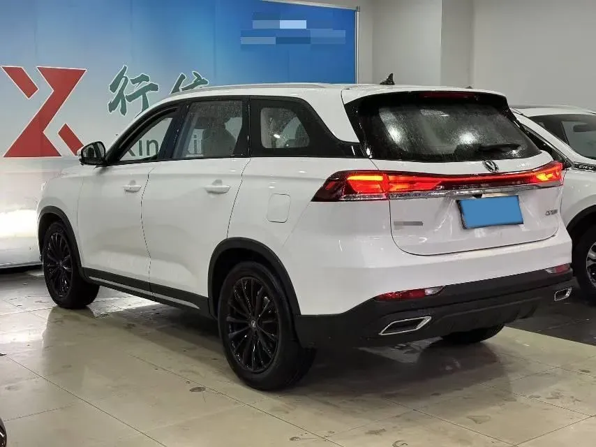 2025 ChangAn CS75 1.5T 188HP L4 7DCT,autocango,china used car exporter,china ev exporter,chinese used car exporter,chinese used ev exporter