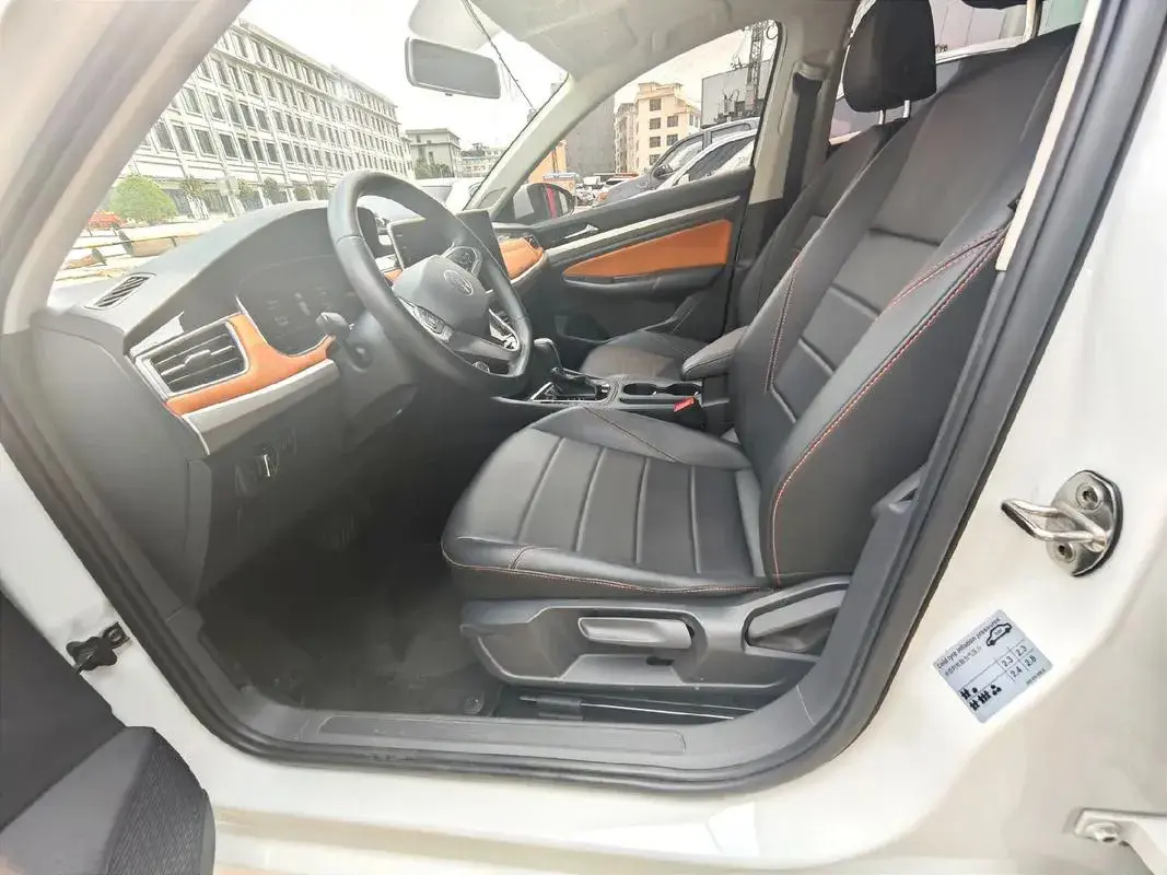 2023 VOLKSWAGEN BORA thumbnail 2