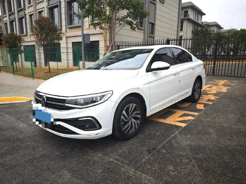 2023 VOLKSWAGEN BORA view 1