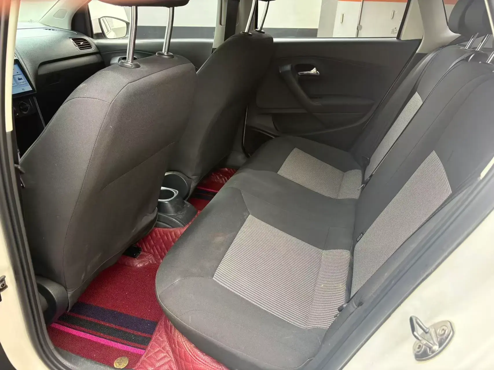 2016 VOLKSWAGEN POLO thumbnail 4