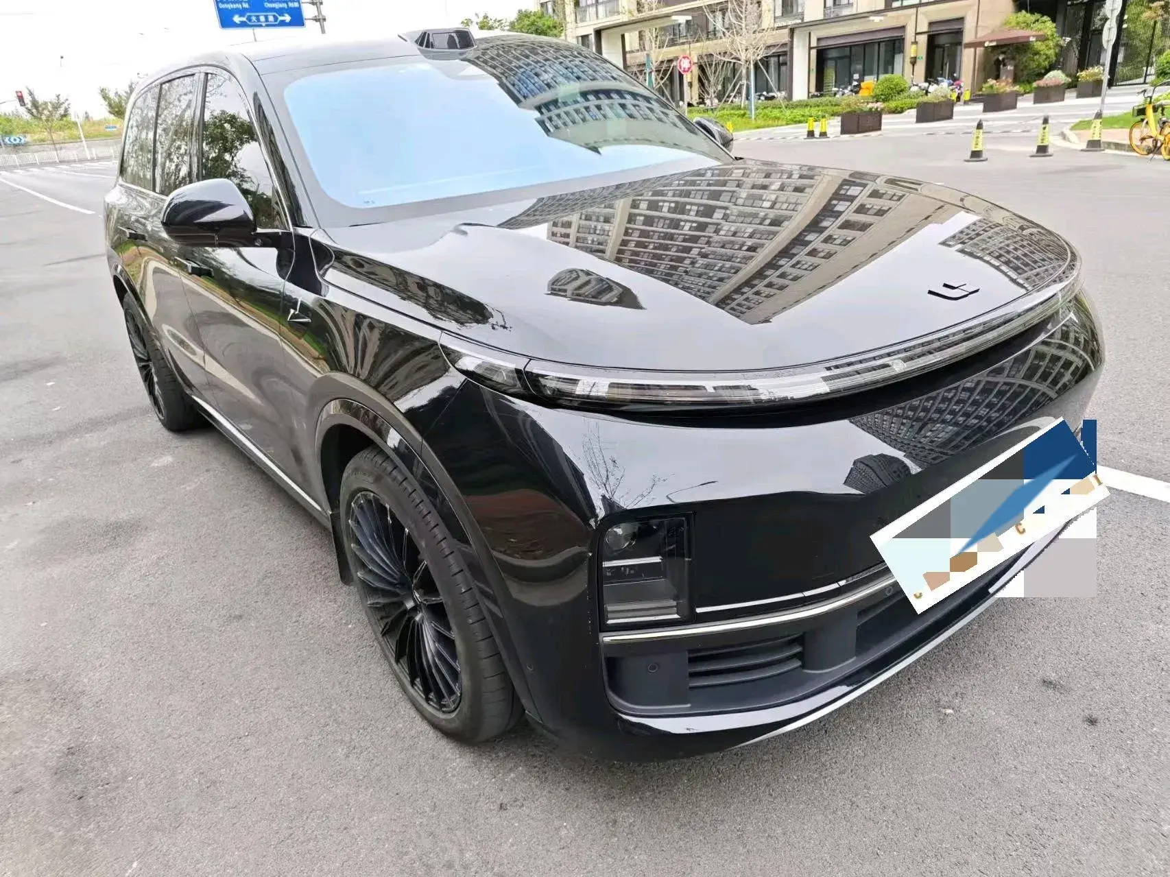 2022 LI L9 thumbnail 2