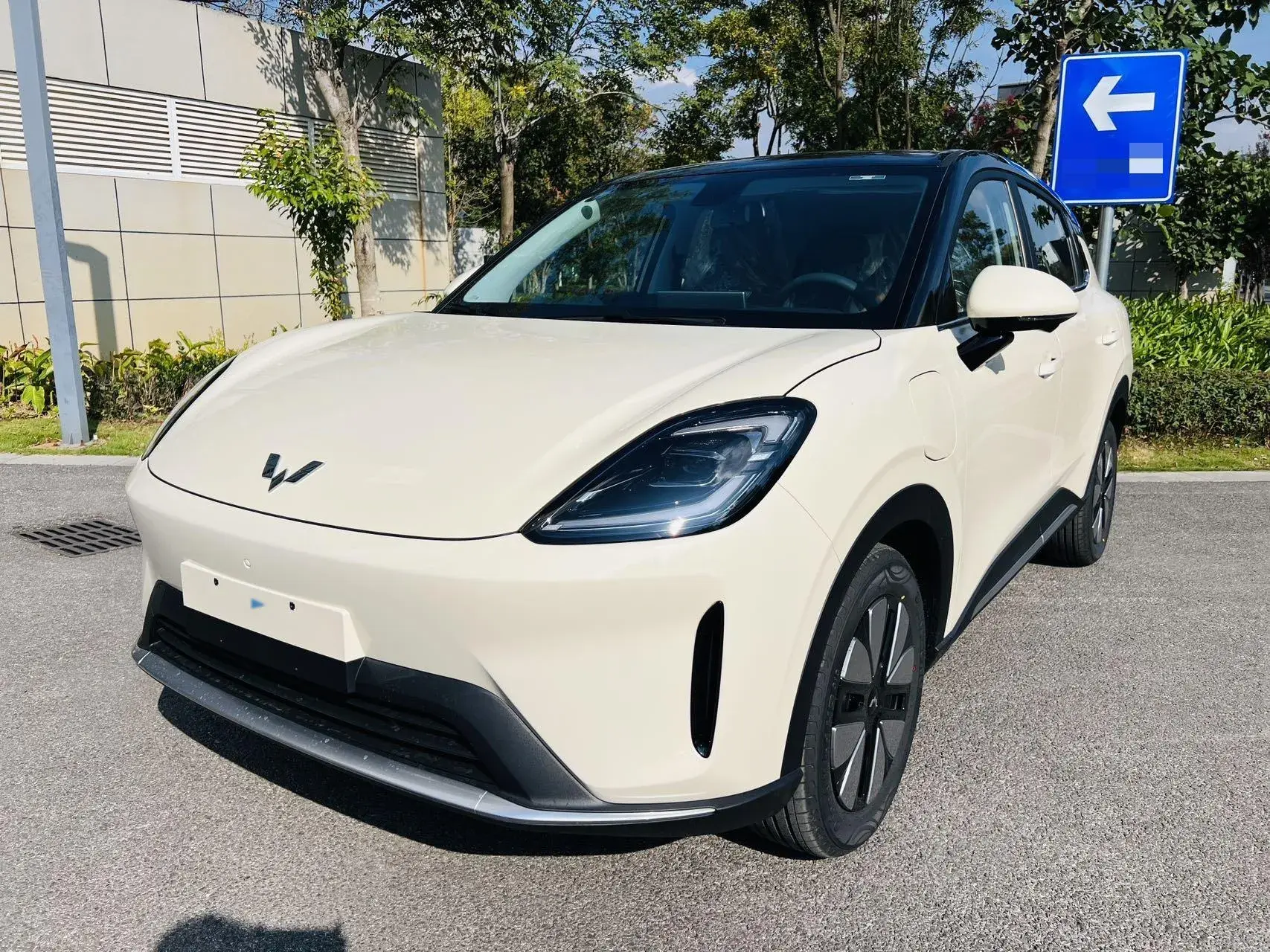 2025 WULING BINGUO view 1