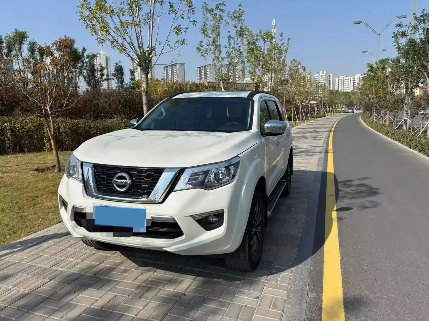 2020 NISSAN TERRA view 1