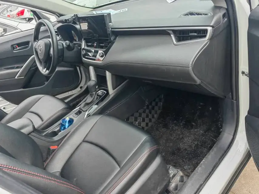 2023 TOYOTA COROLLA thumbnail 2