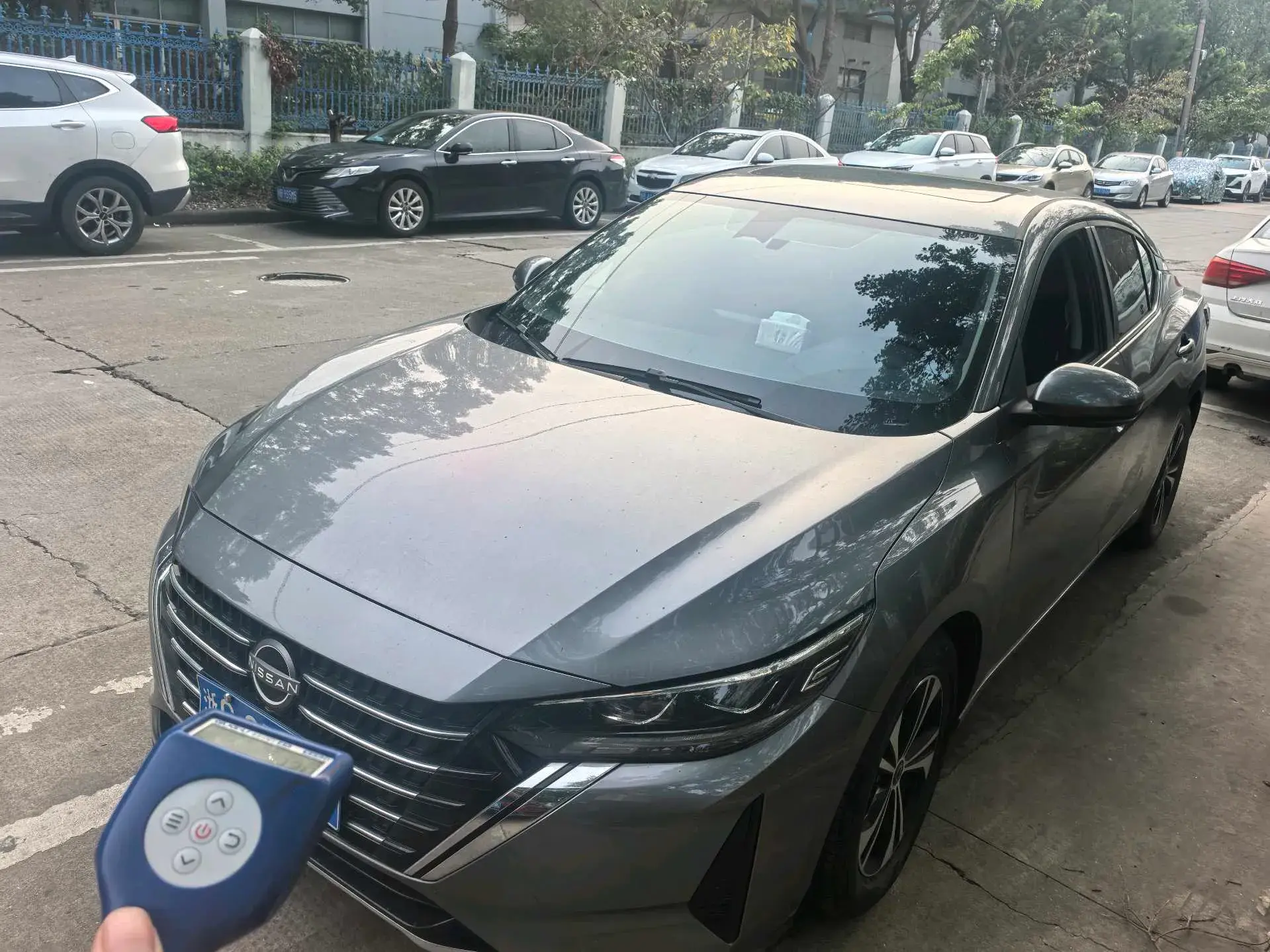 2023 NISSAN SYLPHY view 1