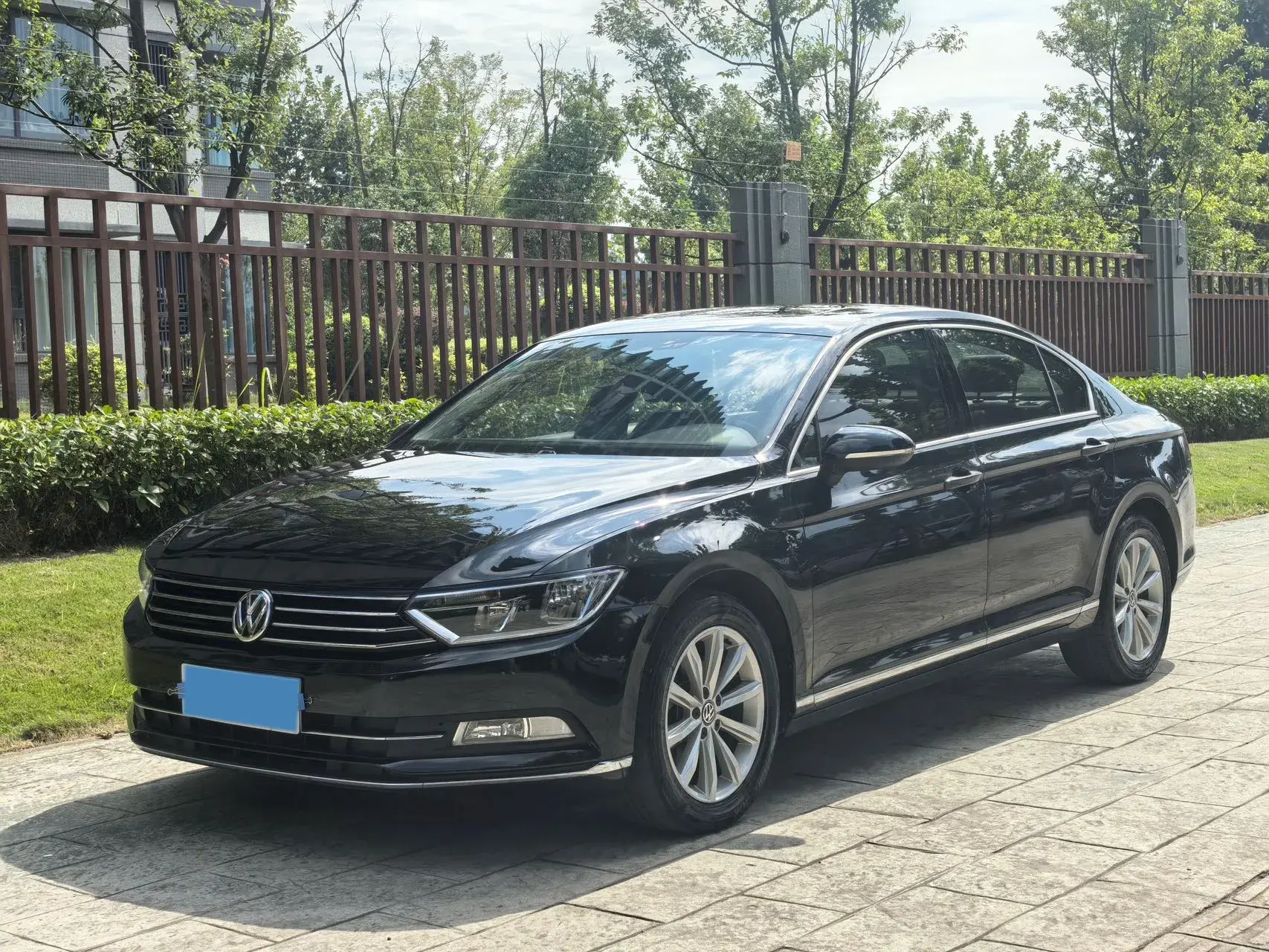 2019 VOLKSWAGEN MAGOTAN view 1