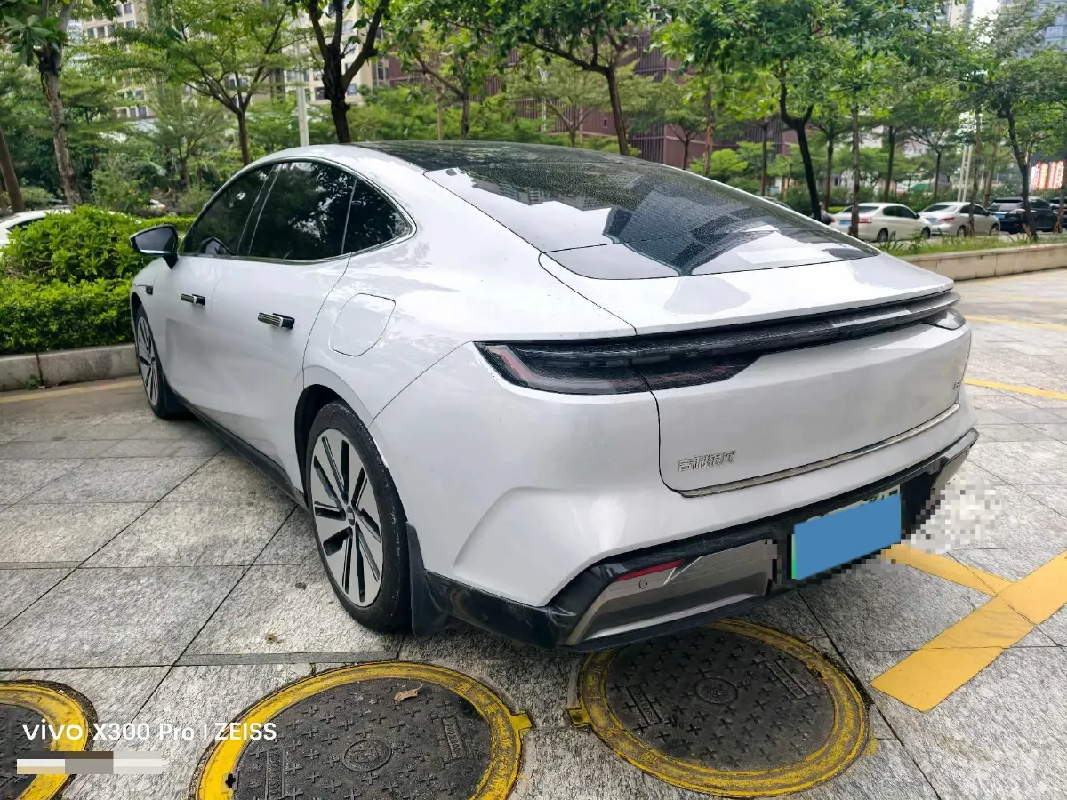 2024 Geely Galaxy E8 BEV 76KWH,autocango,china used car exporter,china ev exporter,chinese used car exporter,chinese used ev exporter