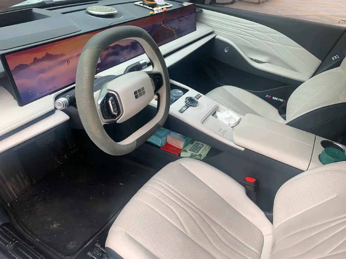 2024 Geely Galaxy E8 BEV 76KWH,autocango,china used car exporter,china ev exporter,chinese used car exporter,chinese used ev exporter