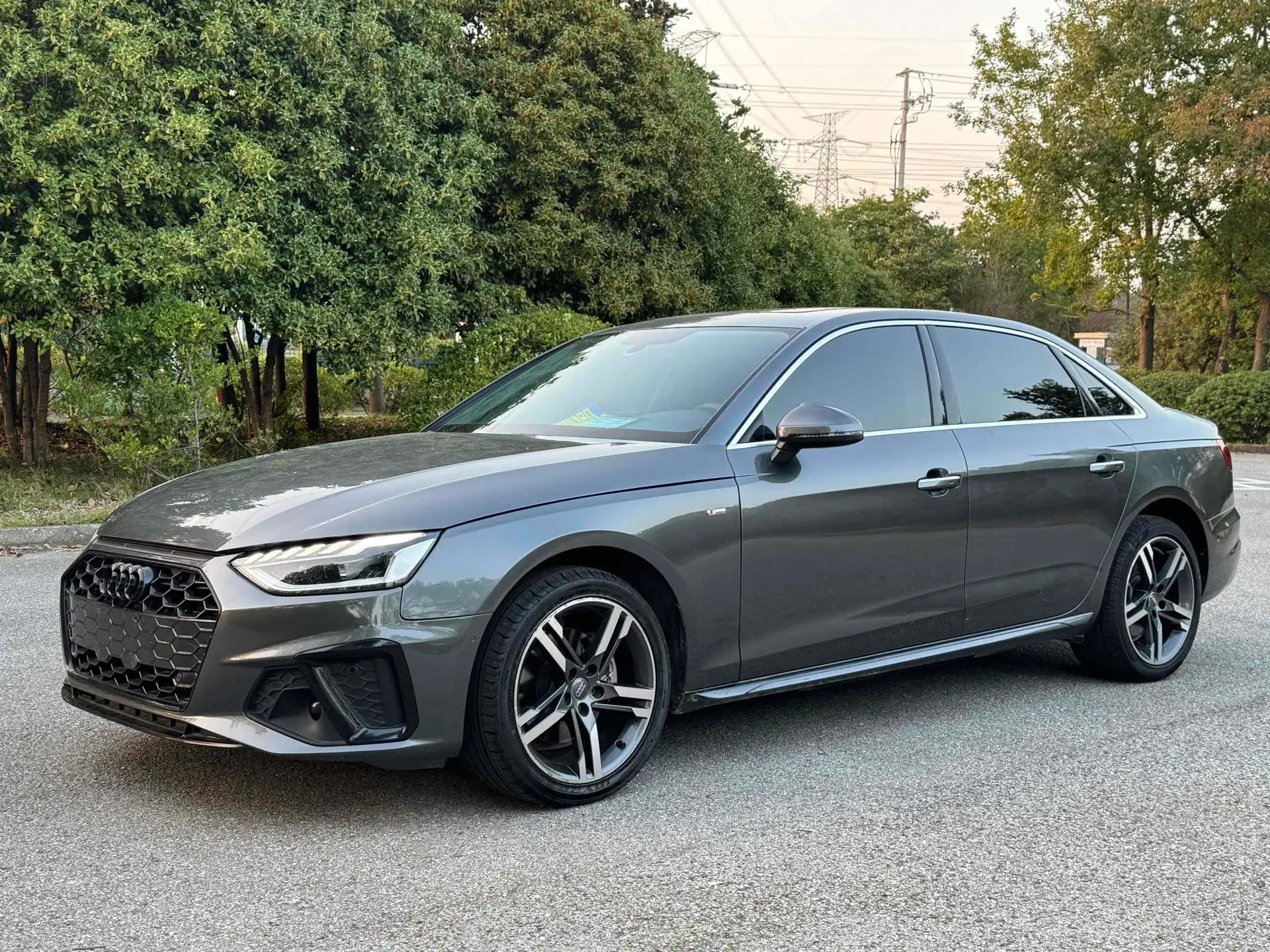 2020 AUDI A4L view 1
