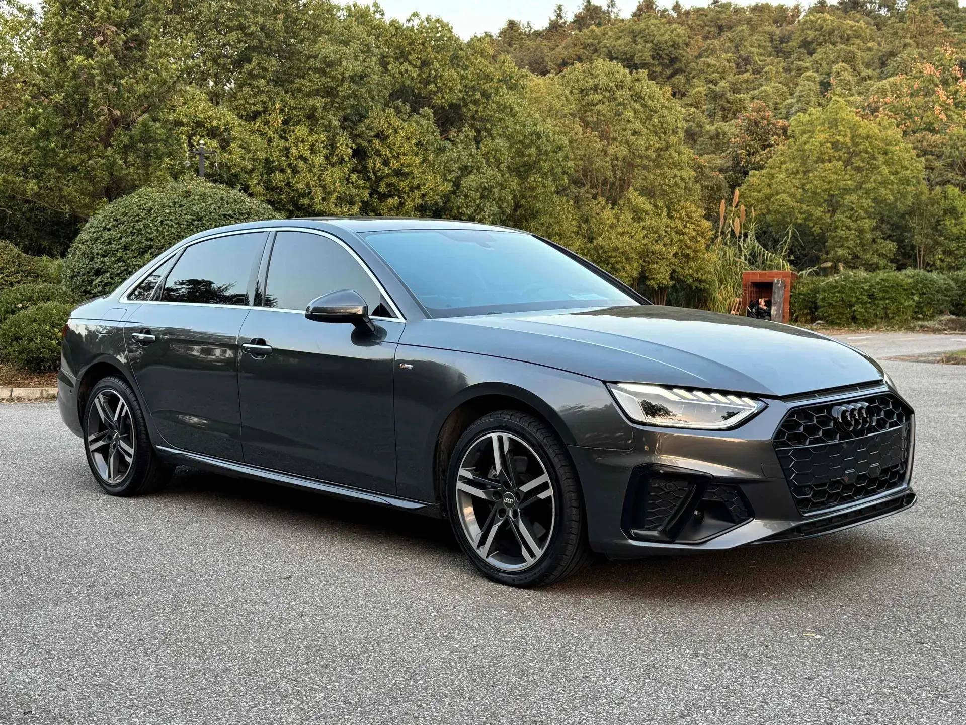 2020 AUDI A4L thumbnail 3