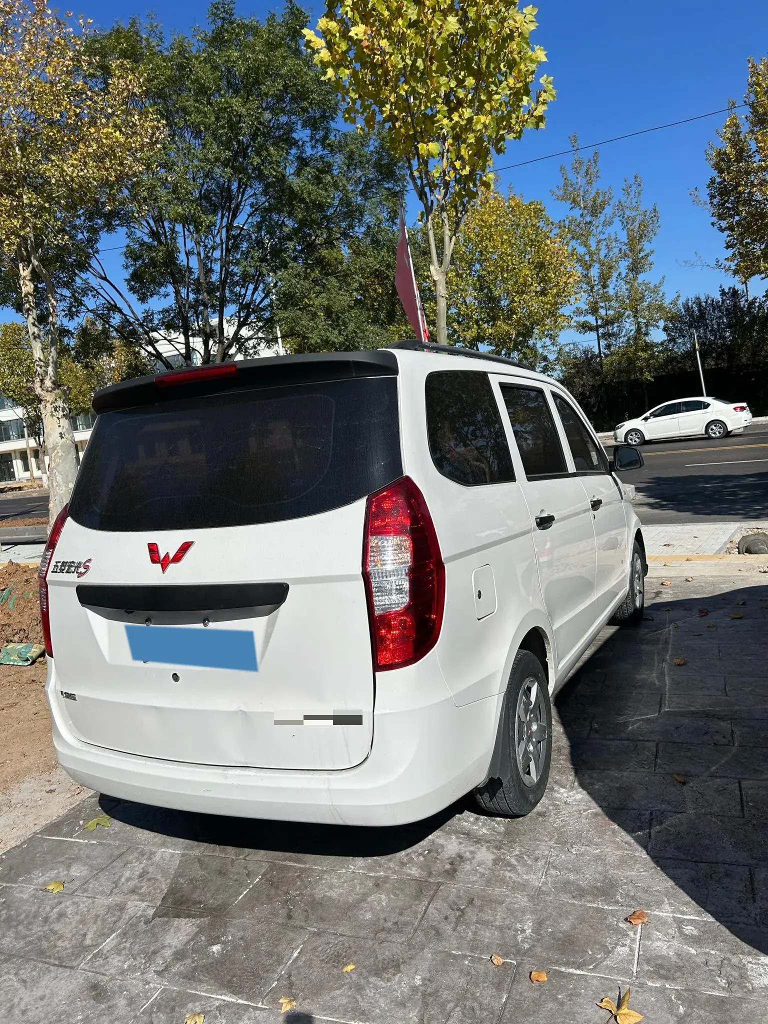 2018 WULING HONGGUANG thumbnail 3