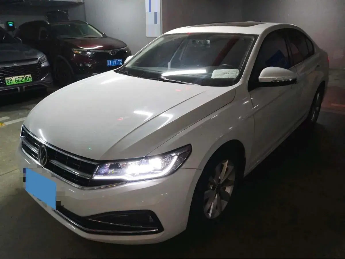 2021 VOLKSWAGEN BORA view 1