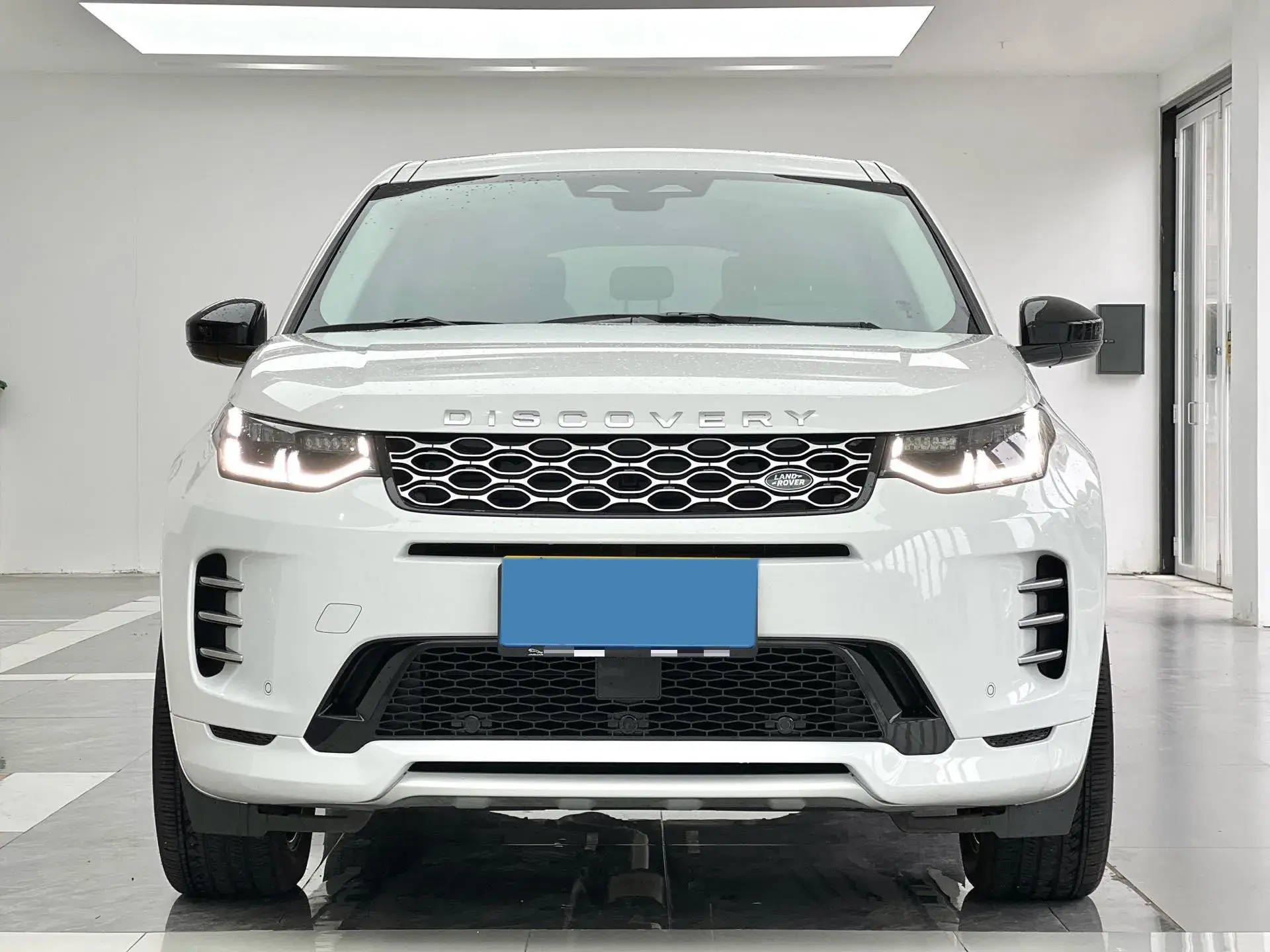 2024 LAND ROVER thumbnail 2