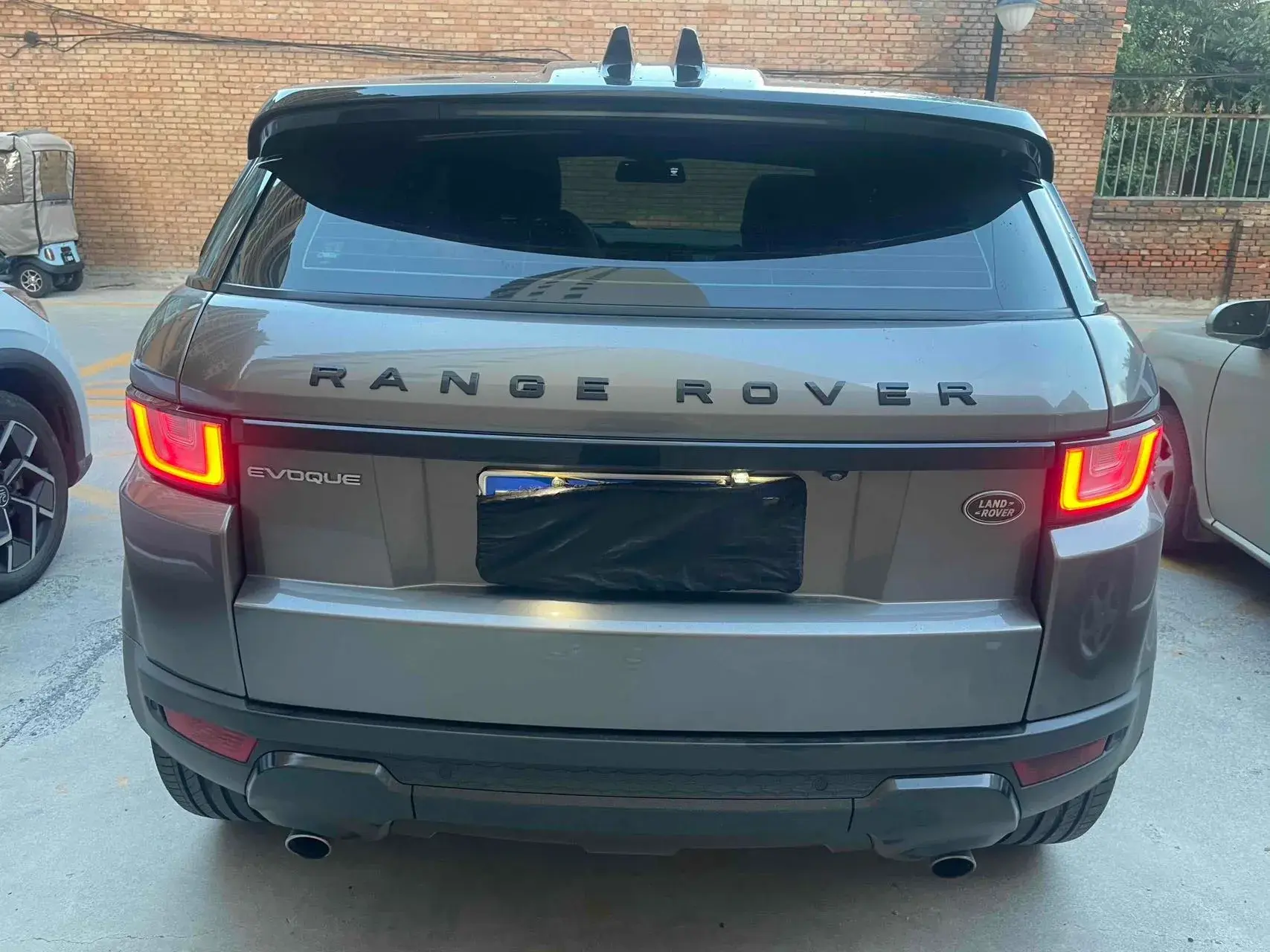 2018 LAND ROVER thumbnail 3