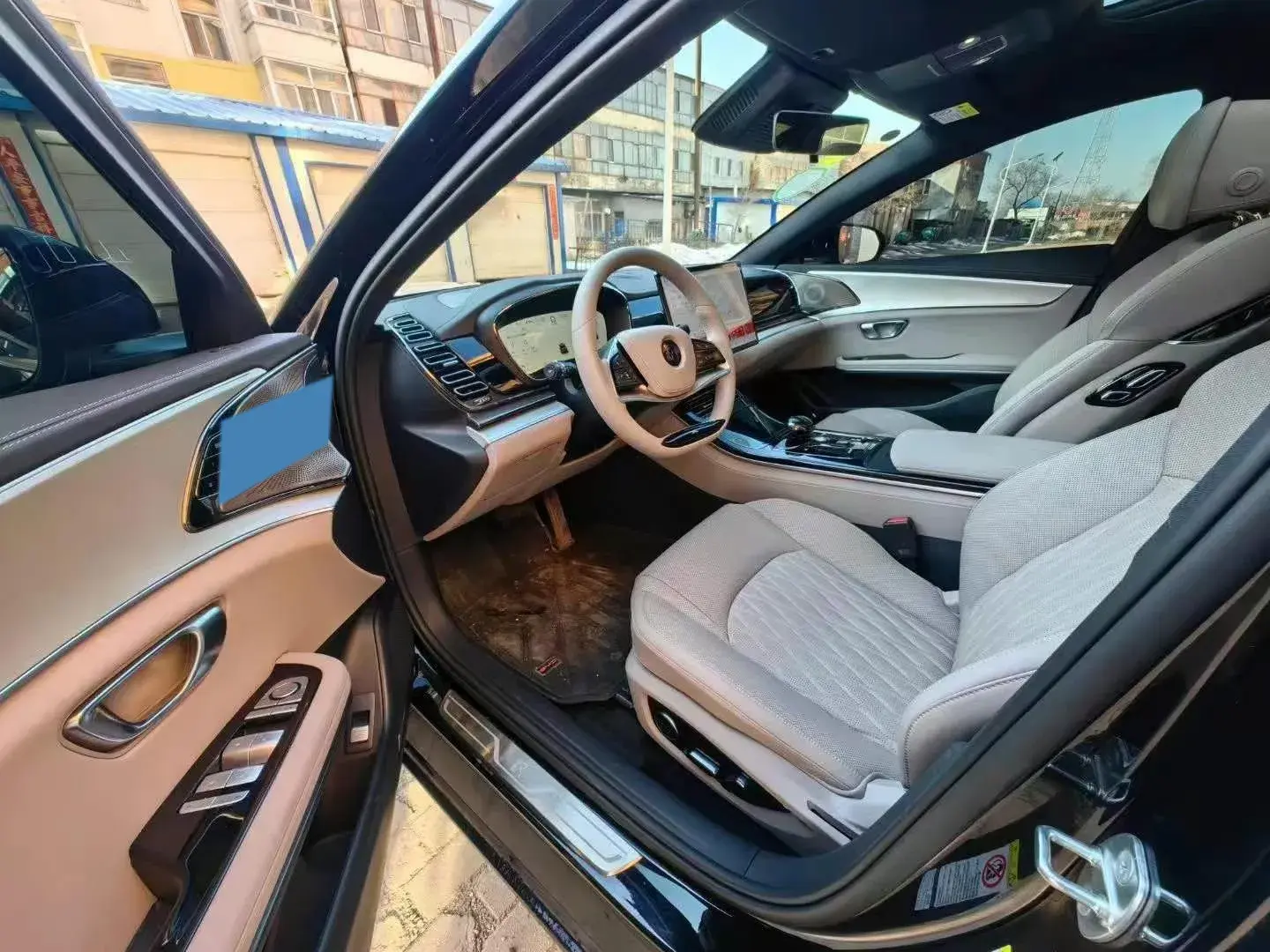 2024 BYD HAN thumbnail 4