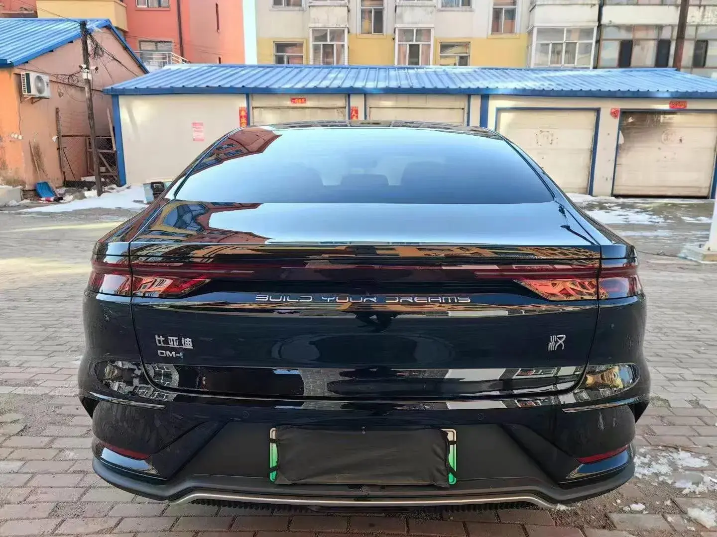 2024 BYD HAN thumbnail 3