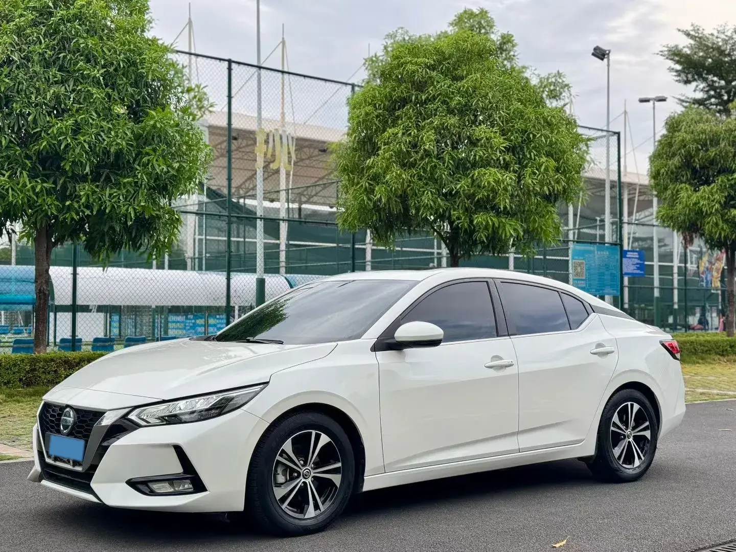 2020 NISSAN SYLPHY view 1