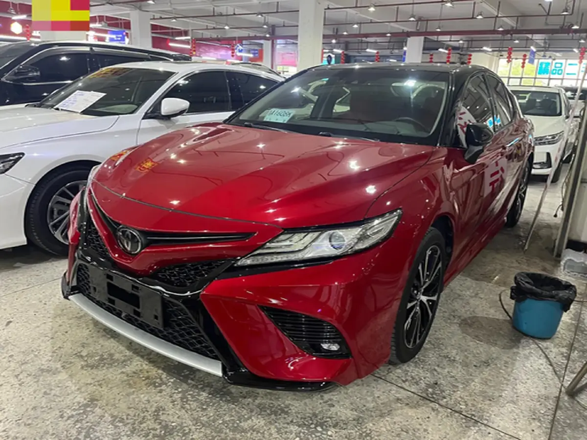 2019 Toyota Camry 2.5L 209HP L4 8AT