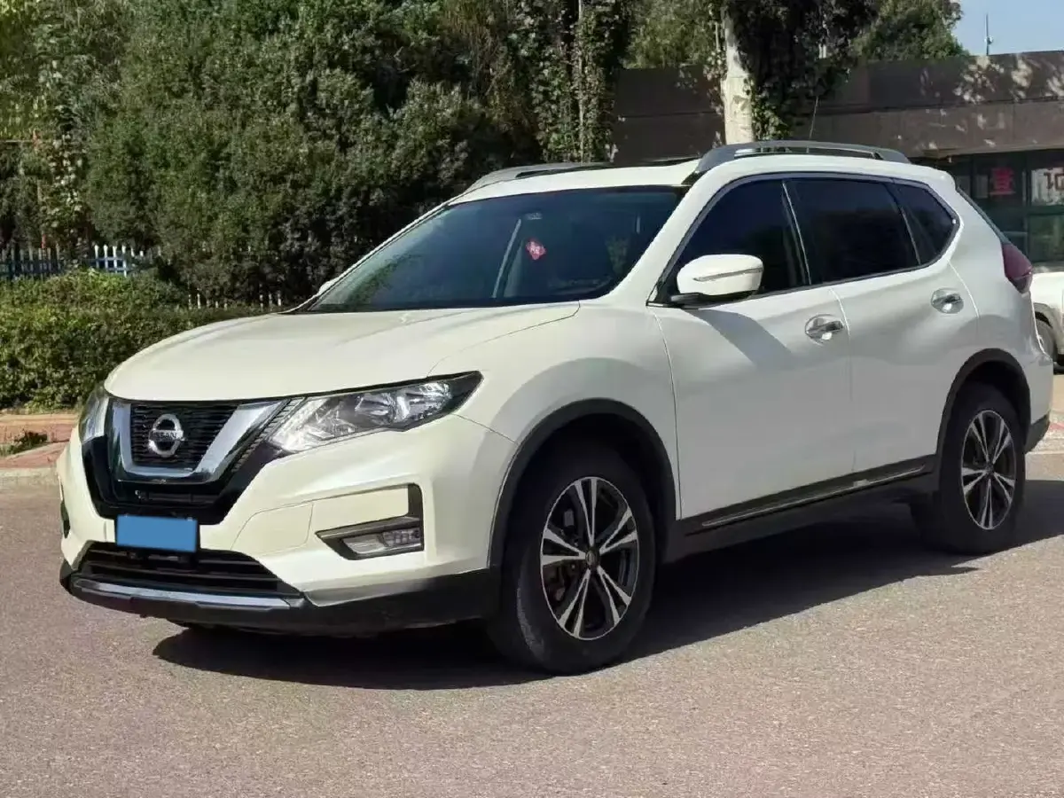 2022 Nissan X-Trail 2.0L 151HP L4 CVT