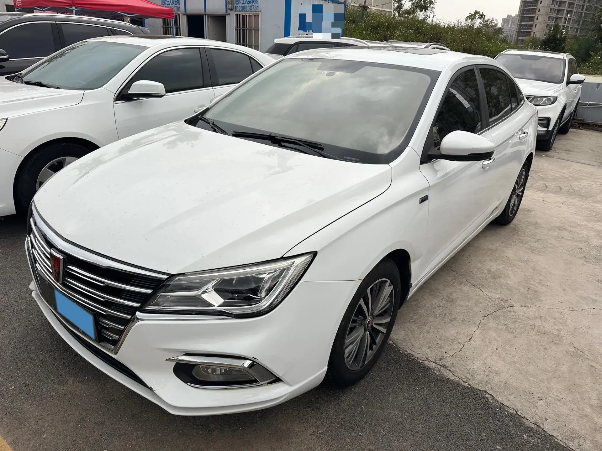 2019 ROEWE I5 view 1