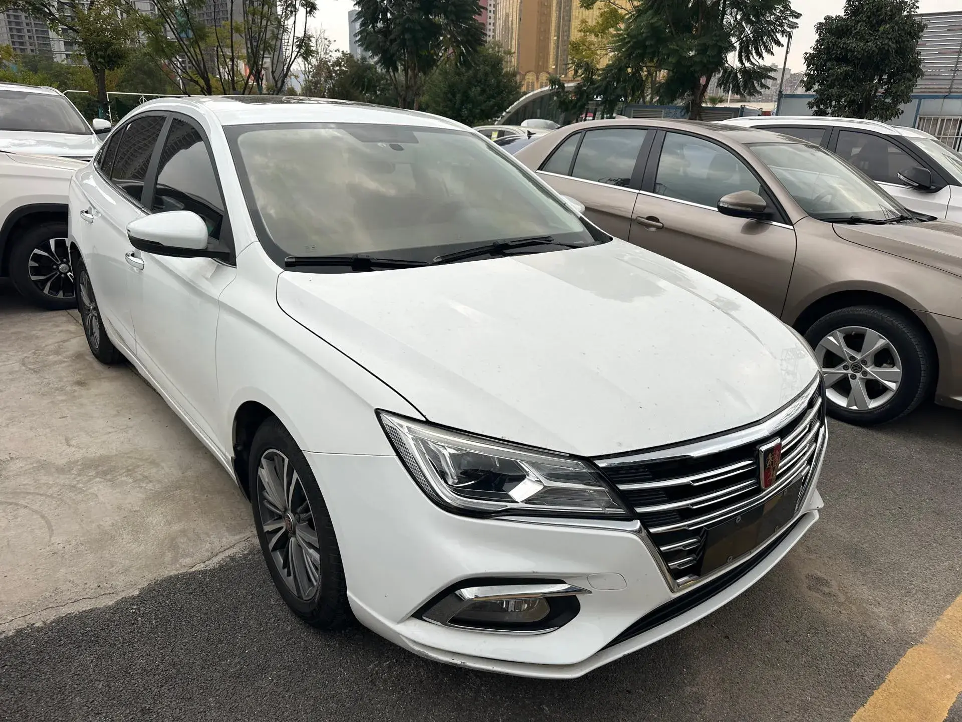 2019 ROEWE I5 thumbnail 3