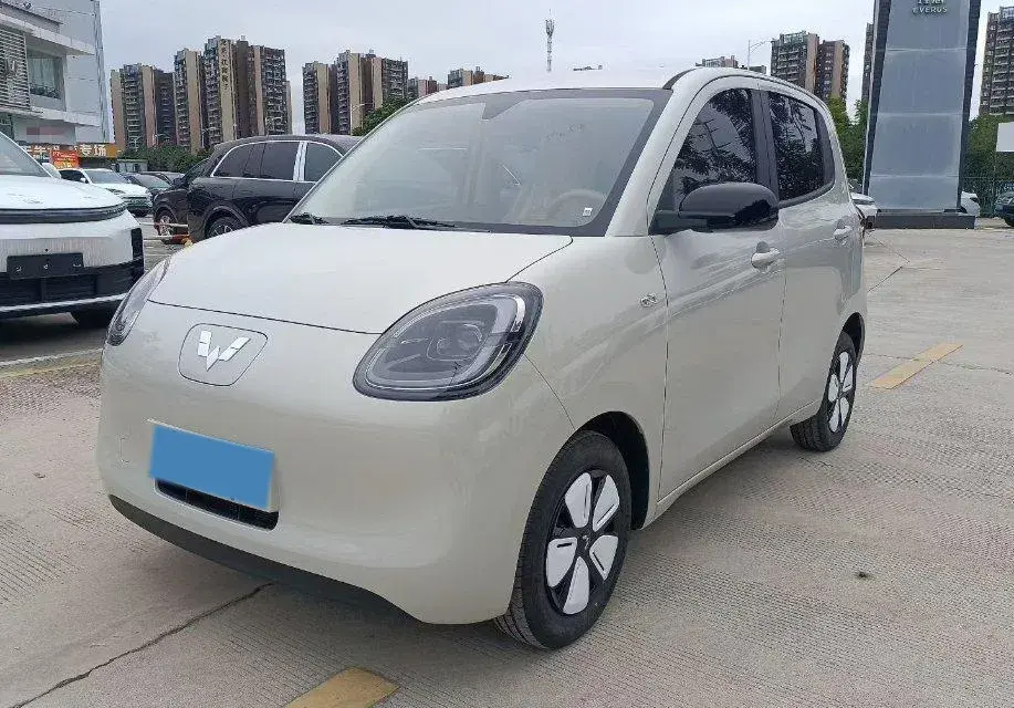 2025 WULING HONGGUANG view 1