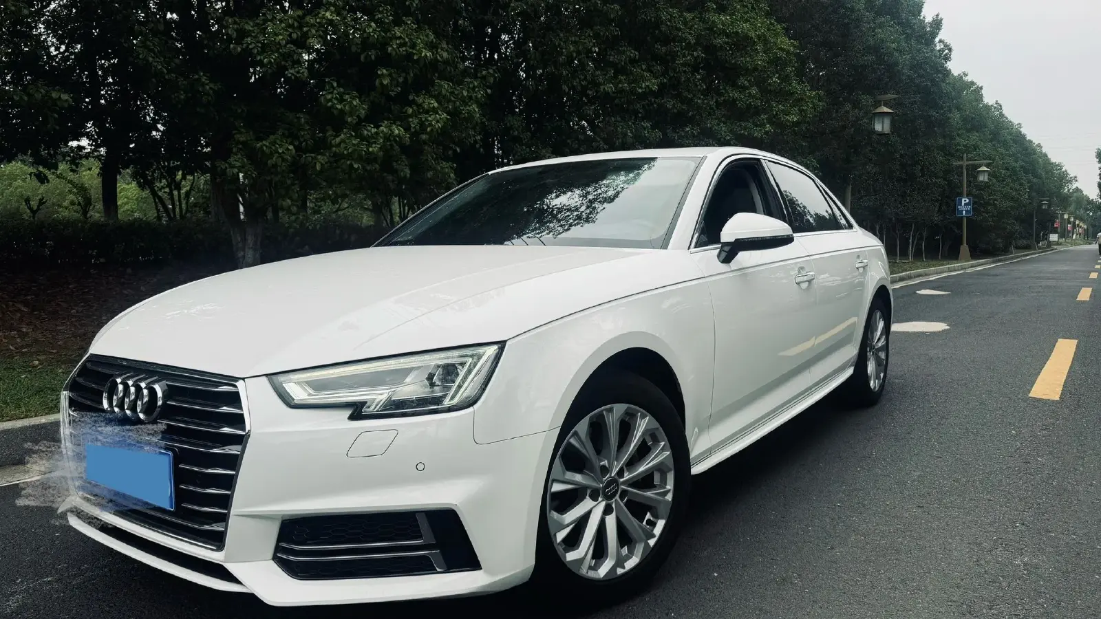 2019 Audi A4L 2.0T 190HP L4 7DCT