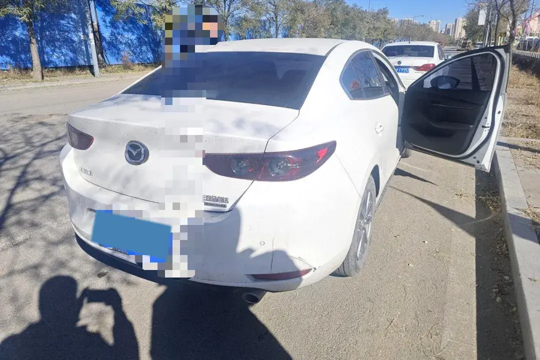 2020 MAZDA 3 thumbnail 2